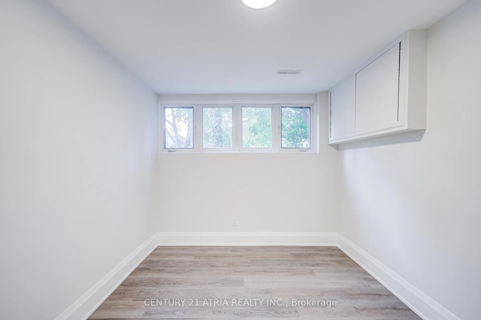 Photo 40 of 33 Sir Brandiles Place, Markham, Markham Village — HOMEH