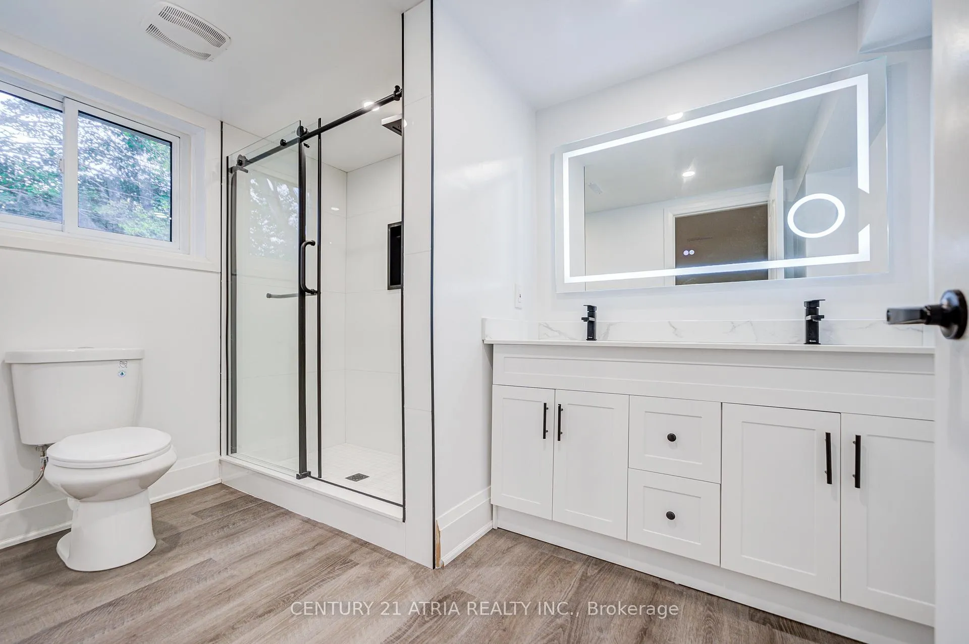 Photo 44 of 33 Sir Brandiles Place, Markham, Markham Village — HOMEH