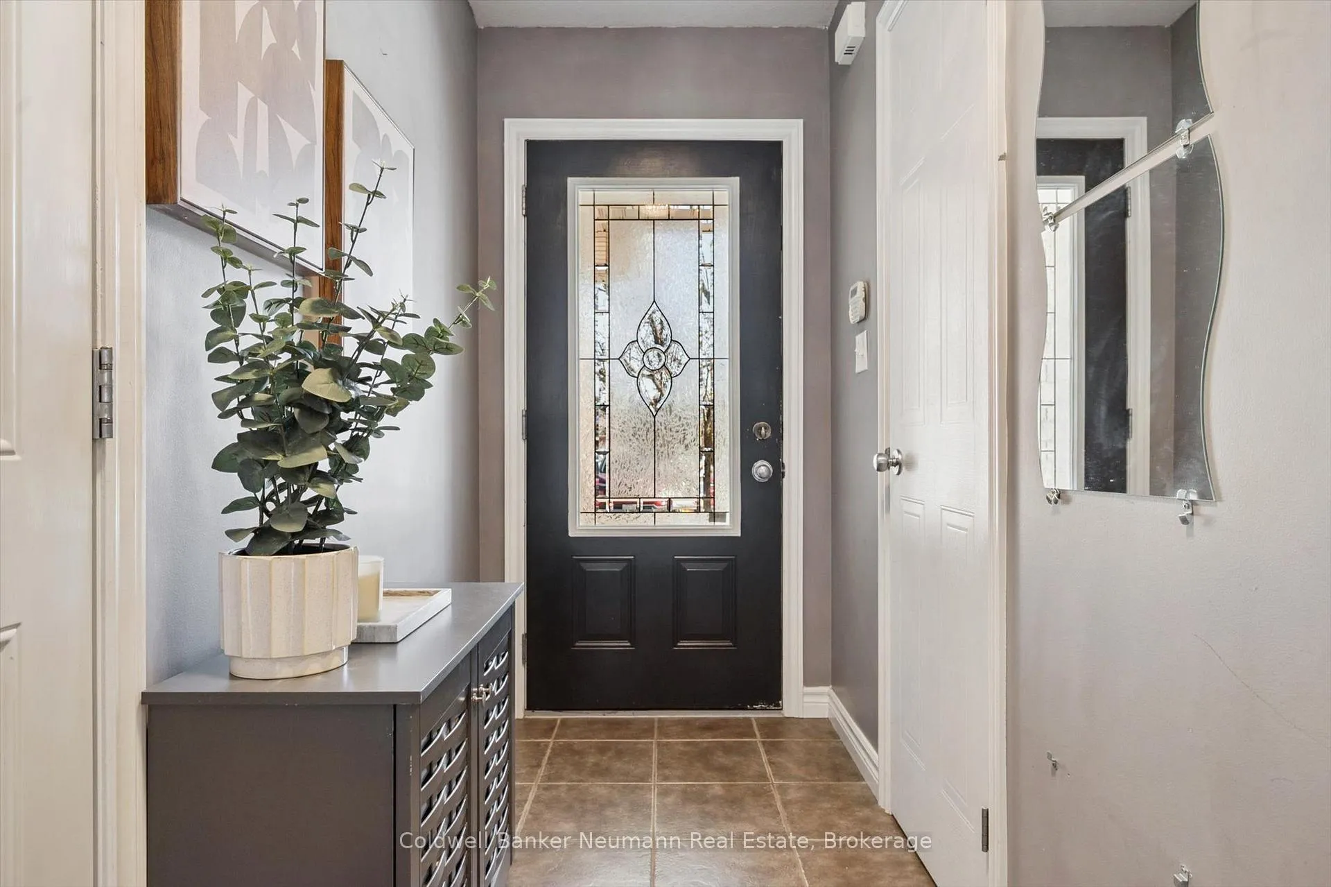 Photo 4 of Unit 37, 20 Shackleton Drive, Guelph, Grange Road — HOMEH