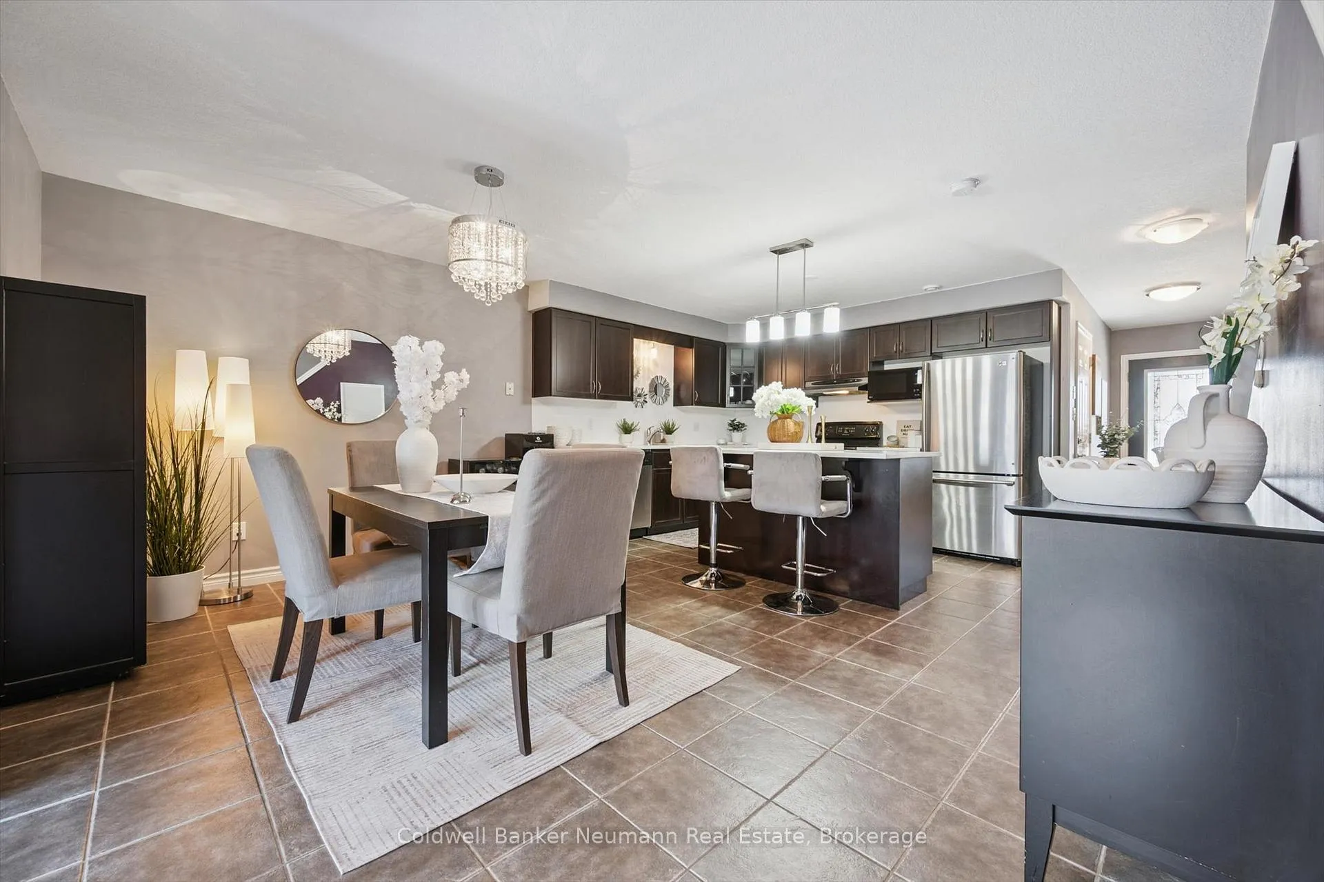 Photo 12 of Unit 37, 20 Shackleton Drive, Guelph, Grange Road — HOMEH