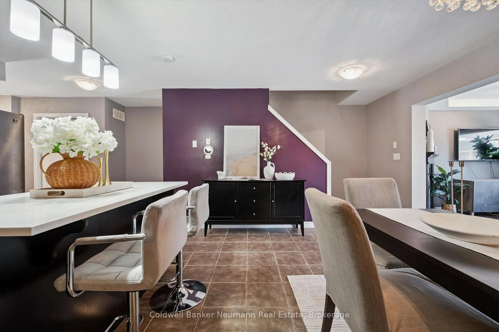 Photo 13 of Unit 37, 20 Shackleton Drive, Guelph, Grange Road — HOMEH