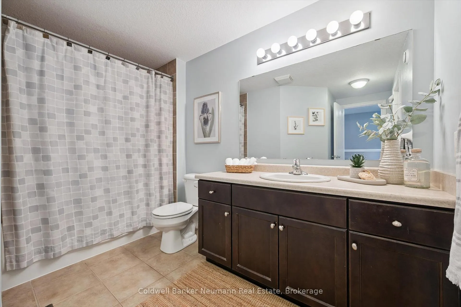 Photo 25 of Unit 37, 20 Shackleton Drive, Guelph, Grange Road — HOMEH
