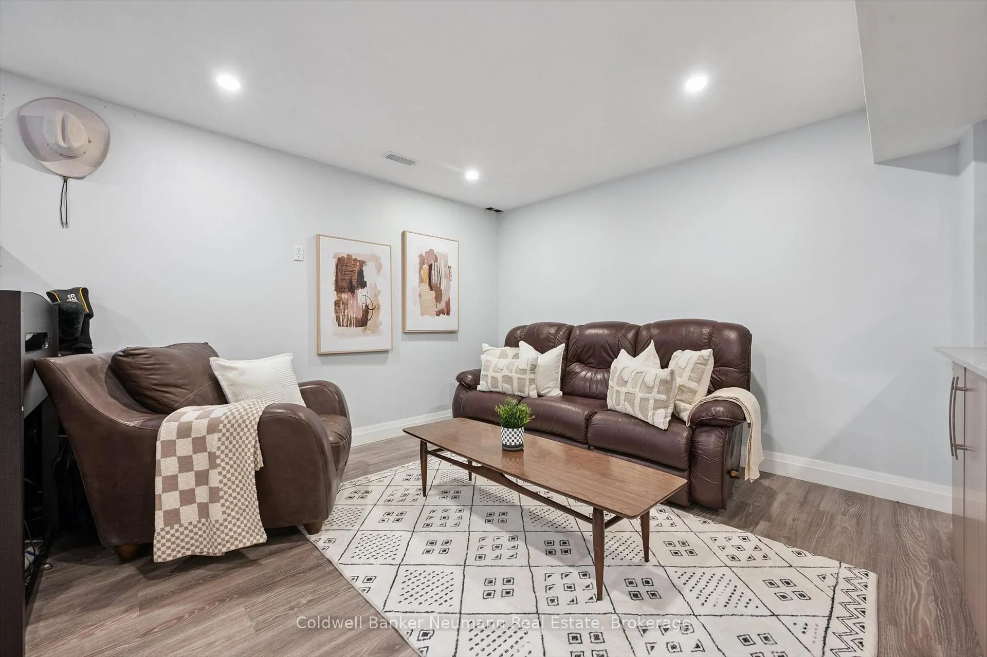 Photo 27 of Unit 37, 20 Shackleton Drive, Guelph, Grange Road — HOMEH