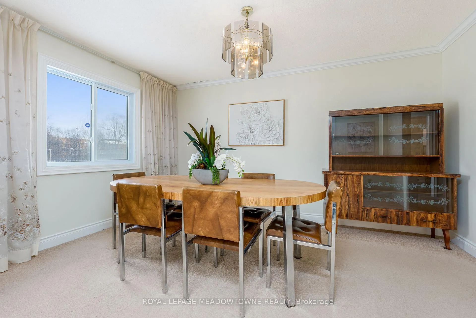 Photo 15 of 14 Brookland Drive, Brampton, Avondale — HOMEH