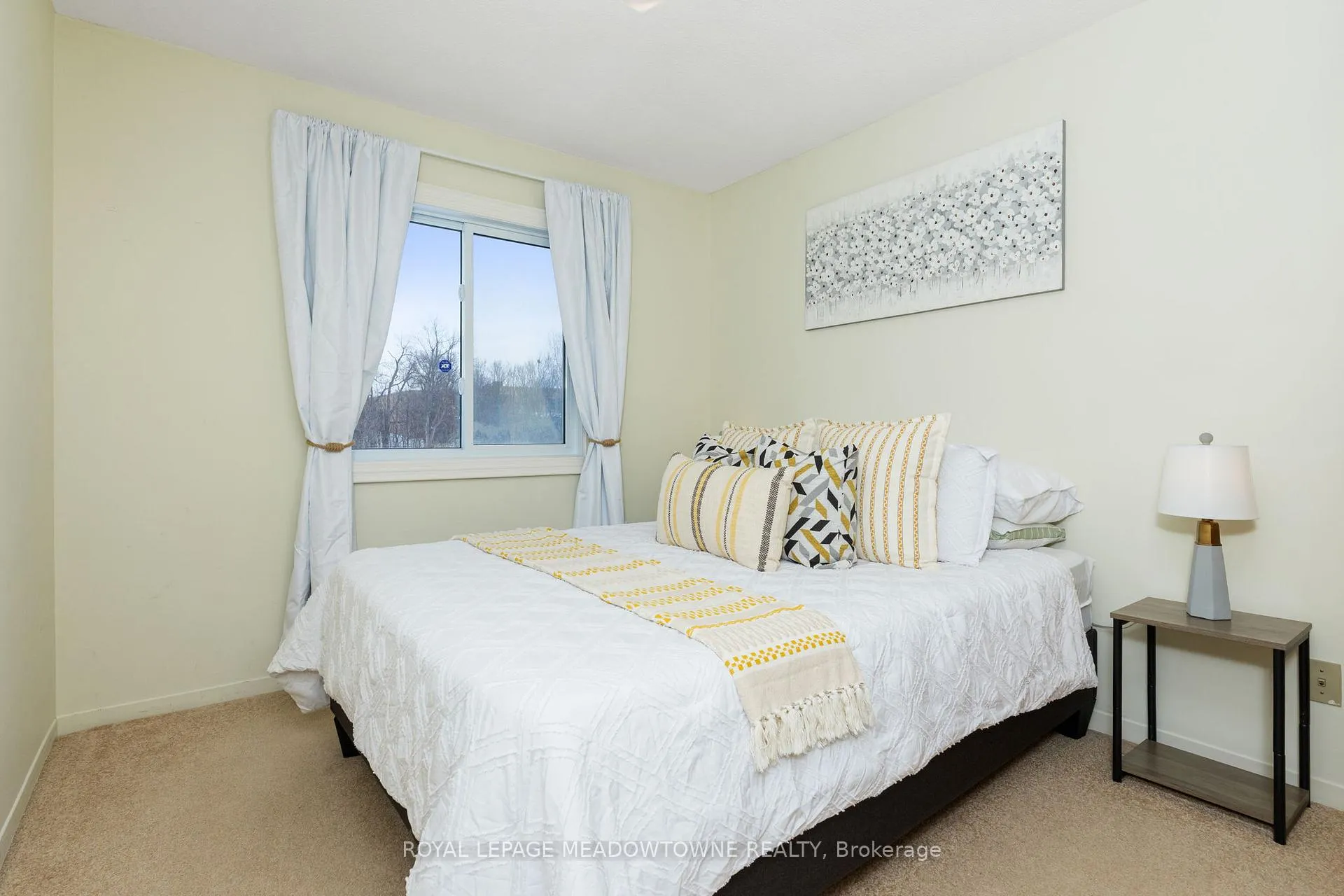 Photo 21 of 14 Brookland Drive, Brampton, Avondale — HOMEH