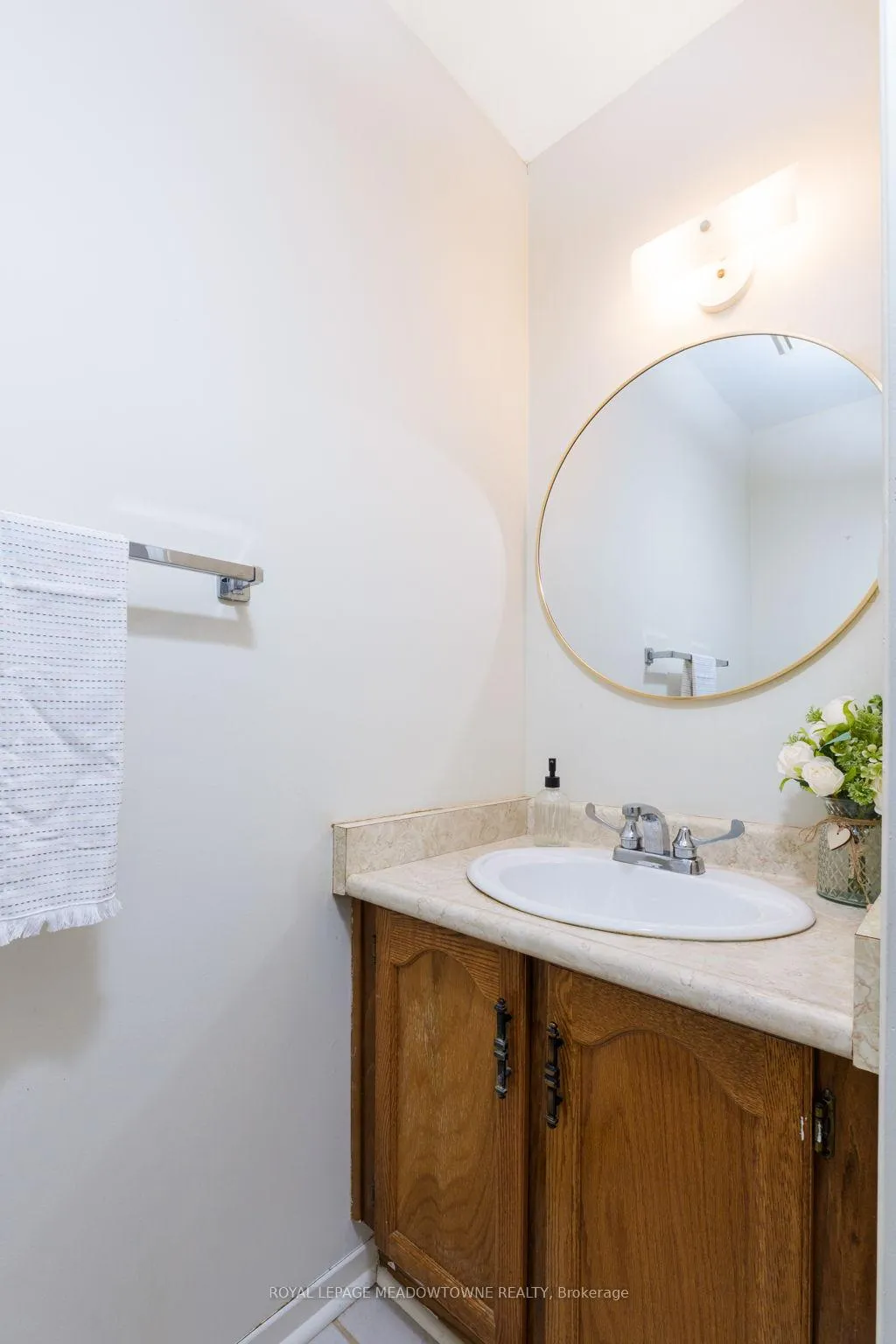 Photo 24 of 14 Brookland Drive, Brampton, Avondale — HOMEH