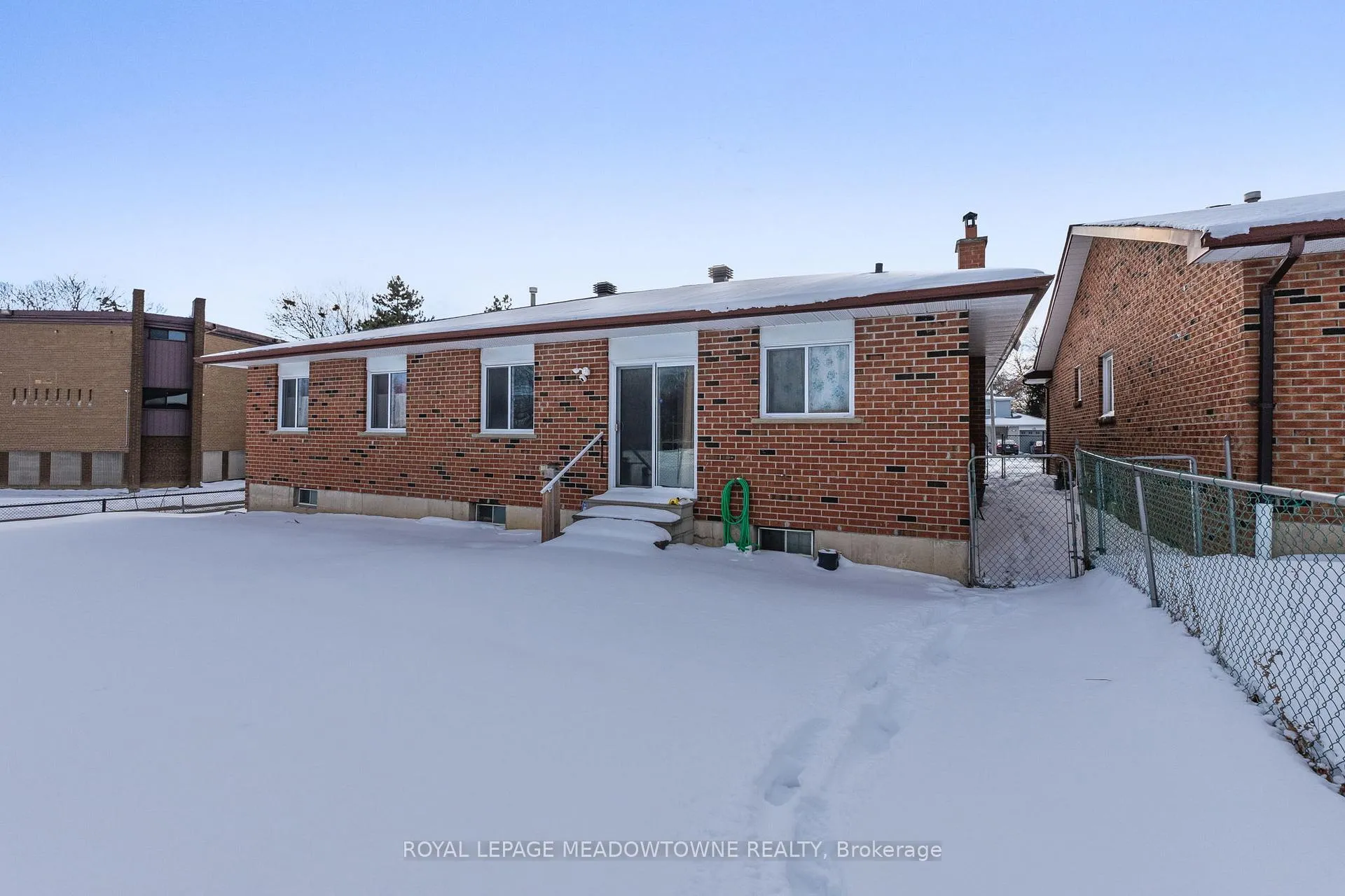 Photo 32 of 14 Brookland Drive, Brampton, Avondale — HOMEH