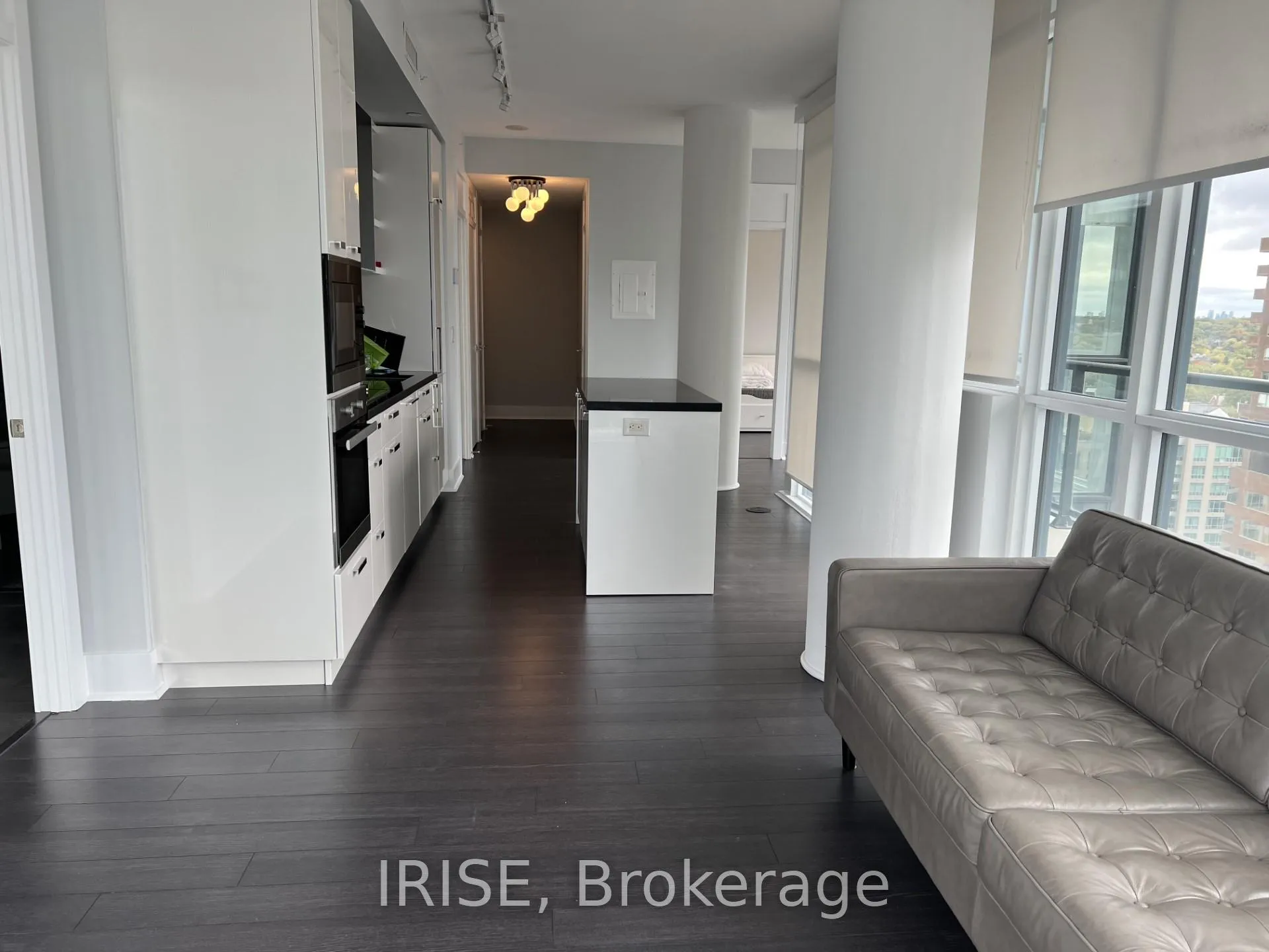 Photo 6 of Unit 1807, 32 Davenport Road, Toronto, The Annex — HOMEH