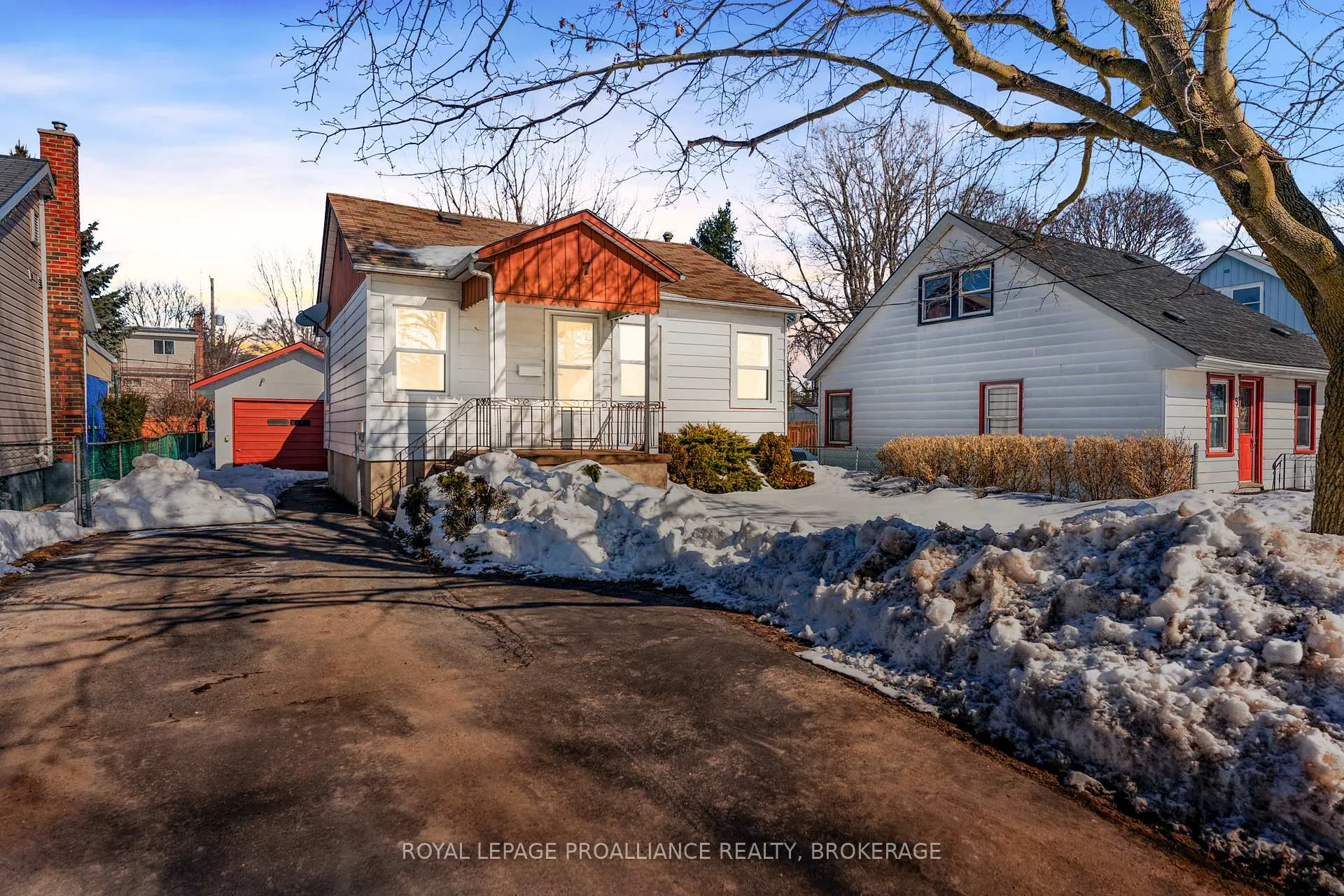 Photo 2 of 7 Dunkirk Avenue, Kingston, East of Sir John A. Blvd — HOMEH