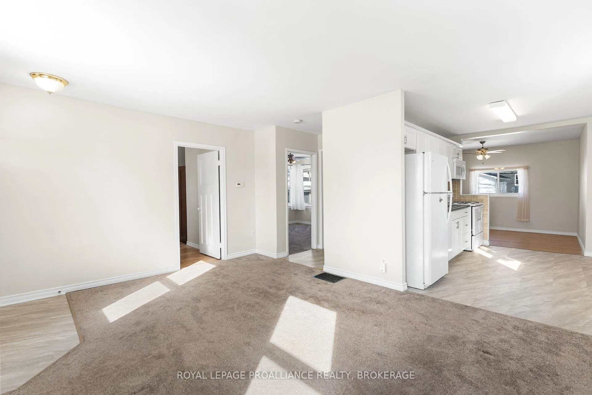 Photo 11 of 7 Dunkirk Avenue, Kingston, East of Sir John A. Blvd — HOMEH