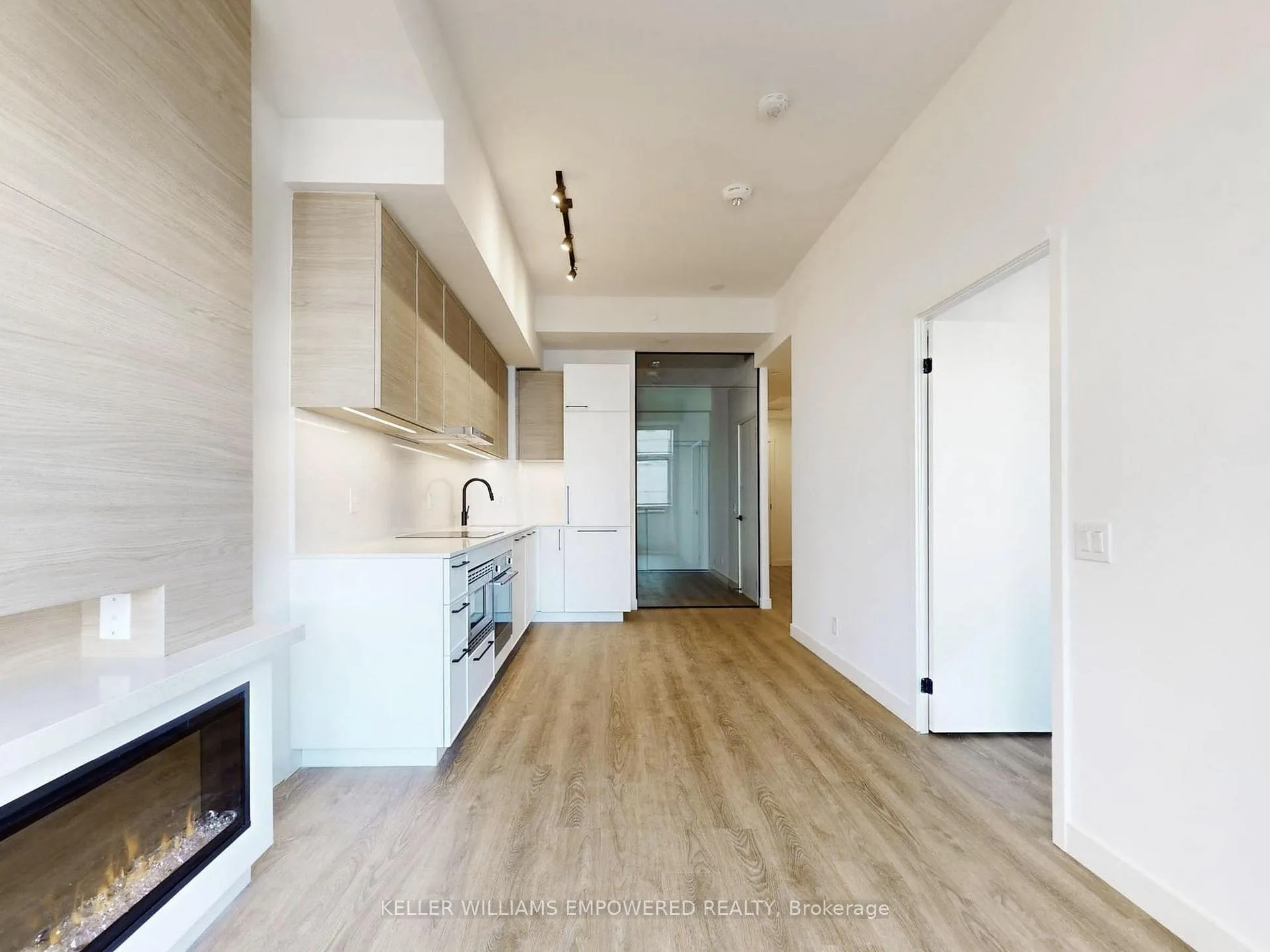 Photo 9 of Unit 826, 1050 Eastern Avenue, Toronto, Greenwood-Coxwell — HOMEH