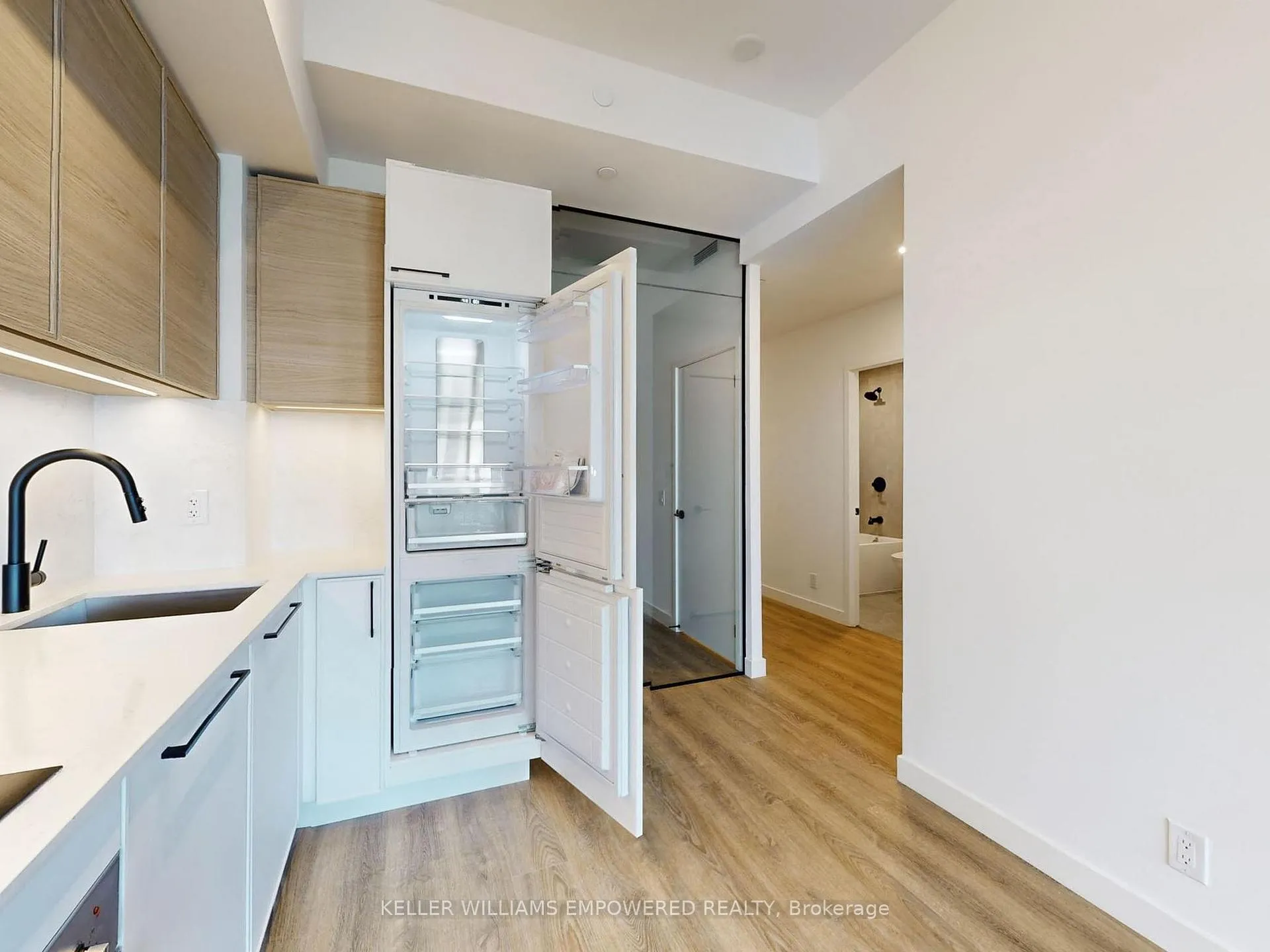 Photo 13 of Unit 826, 1050 Eastern Avenue, Toronto, Greenwood-Coxwell — HOMEH