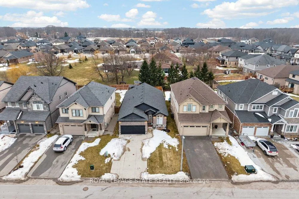 Photo 39 of 117 Monarch Street, Welland, Prince Charles — HOMEH