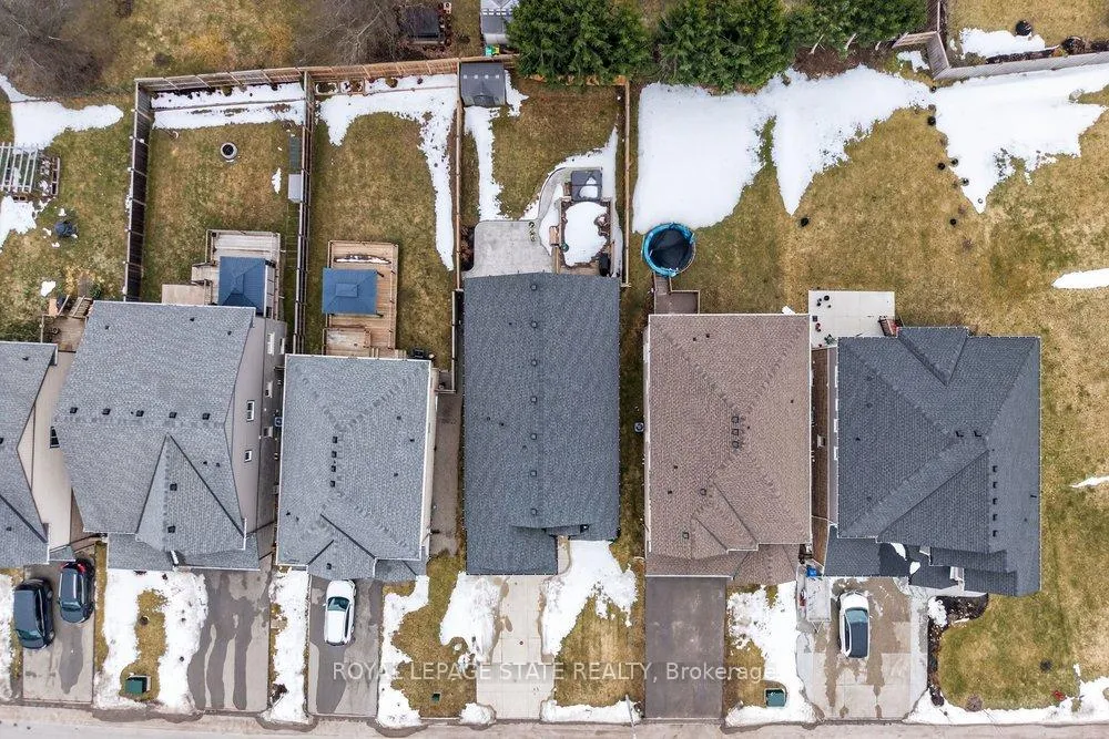 Photo 46 of 117 Monarch Street, Welland, Prince Charles — HOMEH
