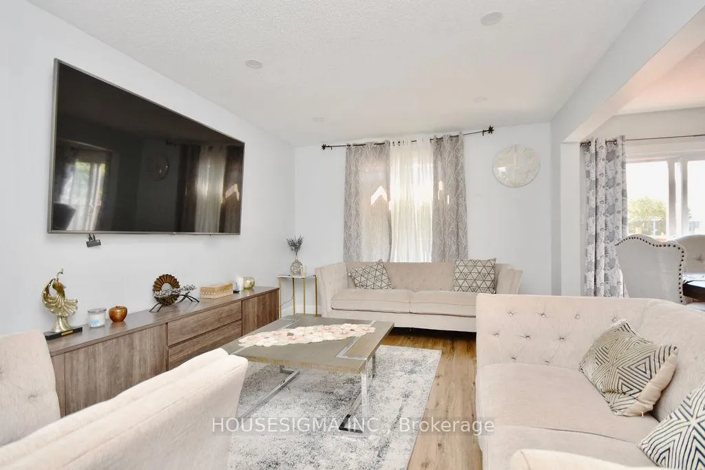 Photo 7 of 45 D'ambrosio Drive, Barrie, Painswick North — HOMEH