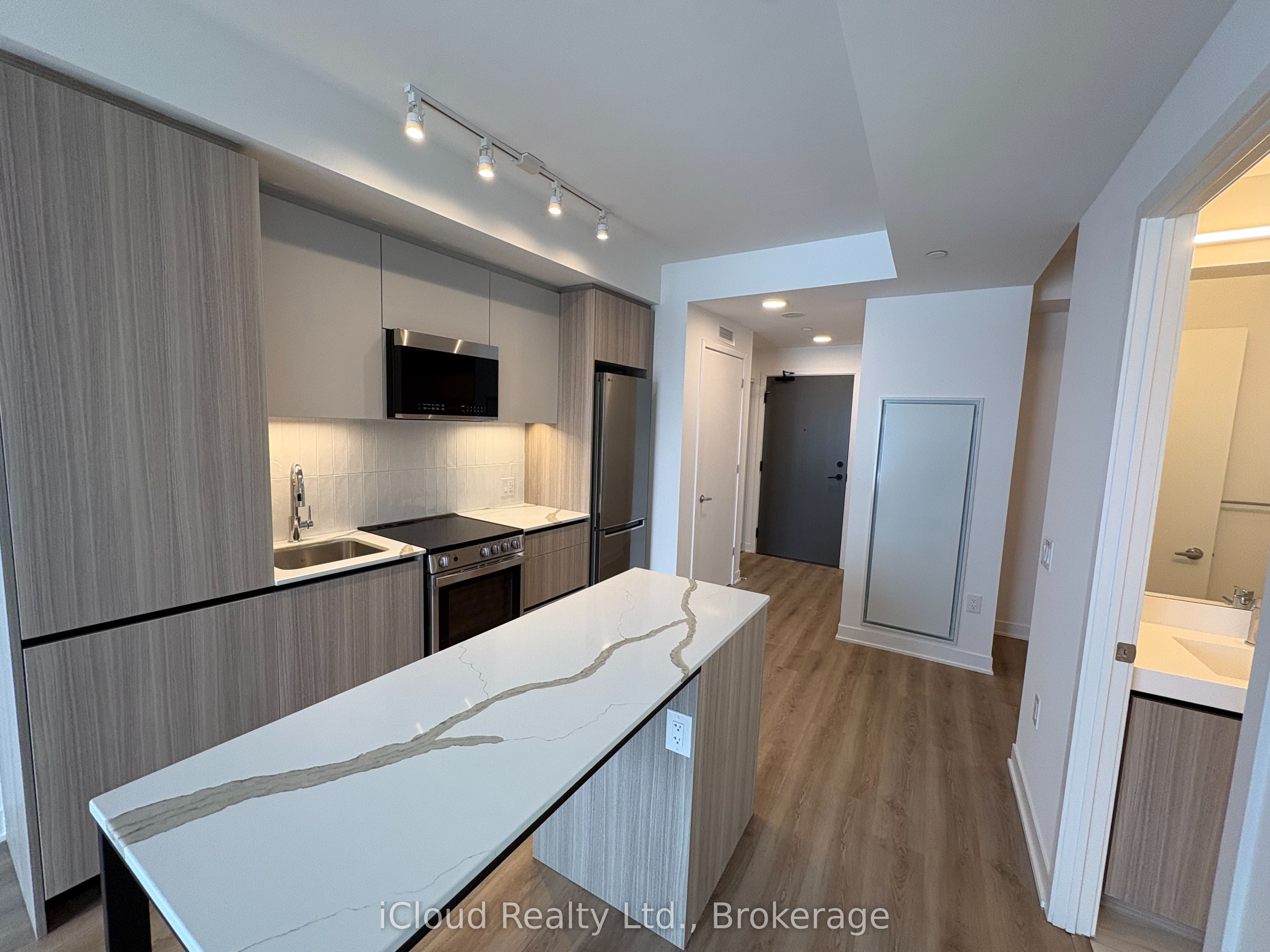 Photo 4 of Unit 916, 20 All Nations Drive, Brampton, Northwest Brampton — HOMEH