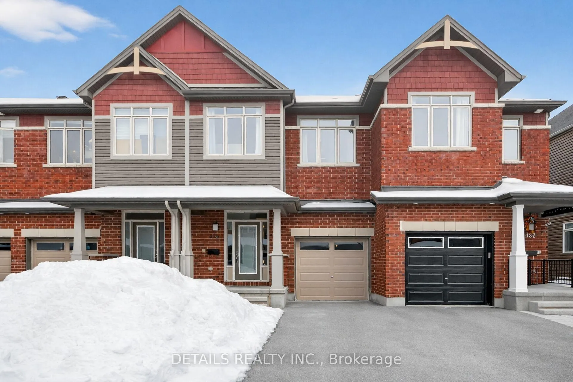 Front of 124 Overberg Way
