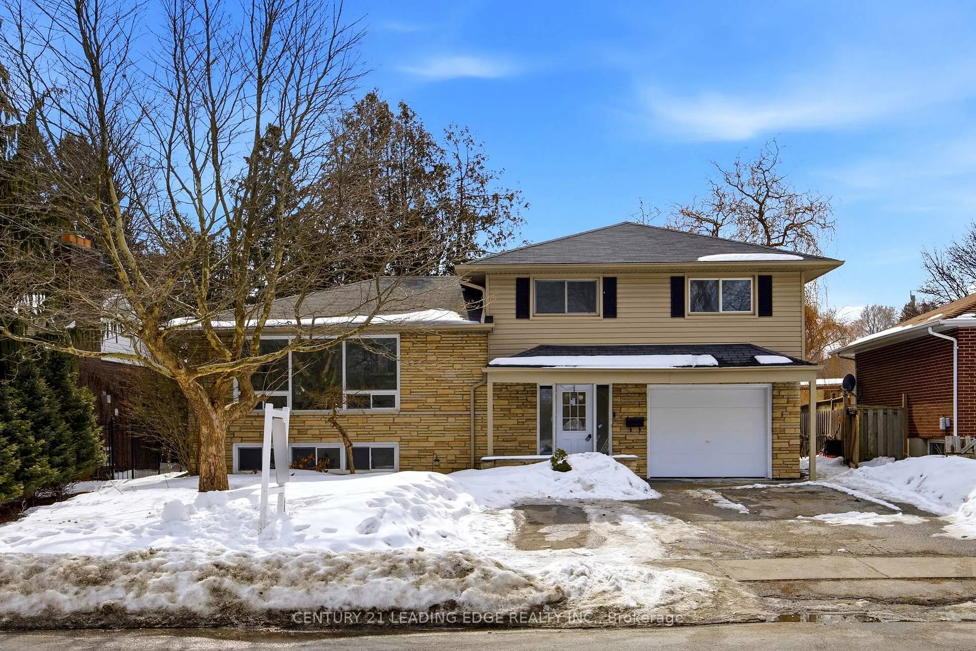 Front of 532 Park Road N