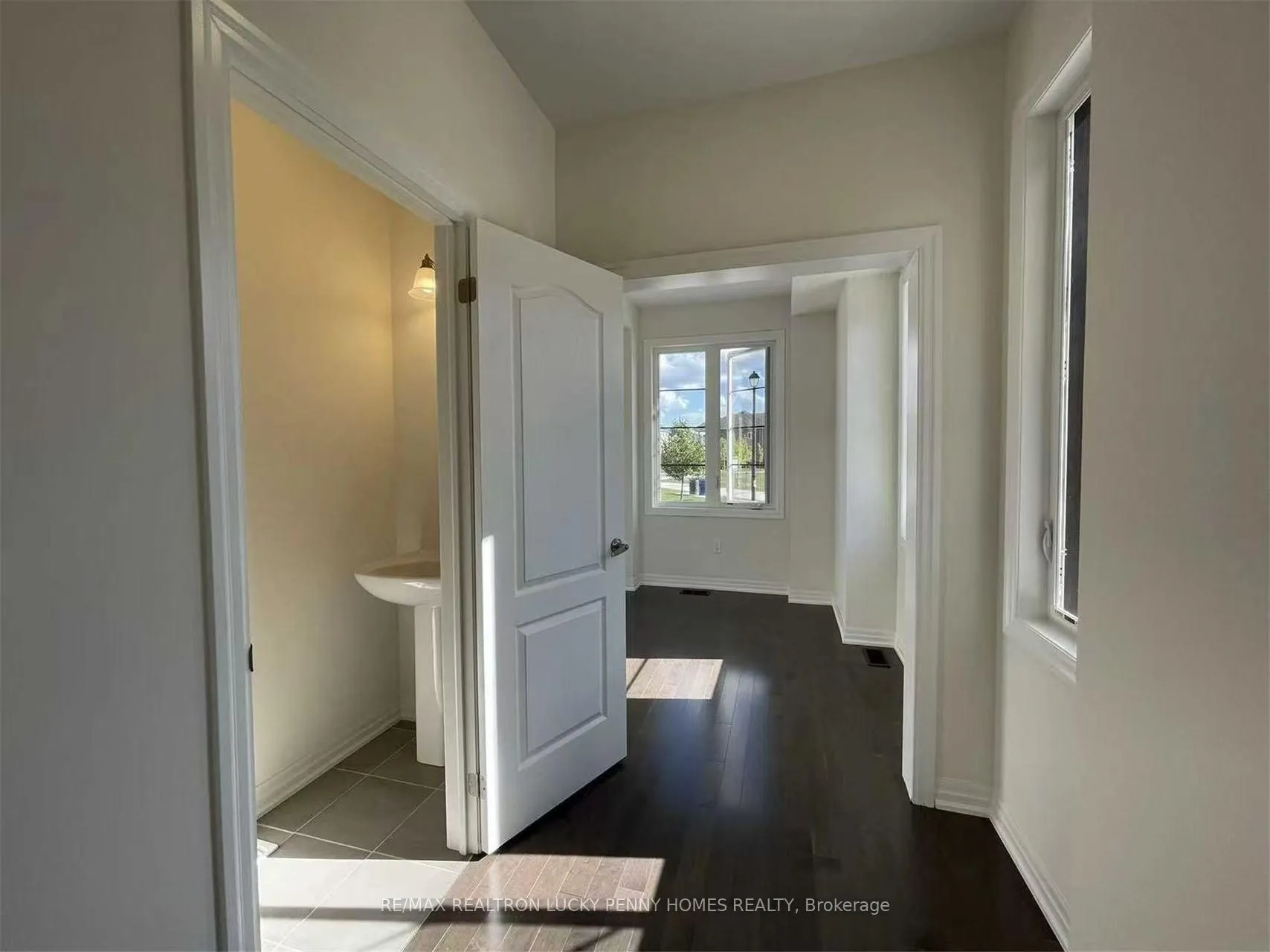 Photo 5 of 401 Fred Mclaren Boulevard, Markham, Wismer — HOMEH