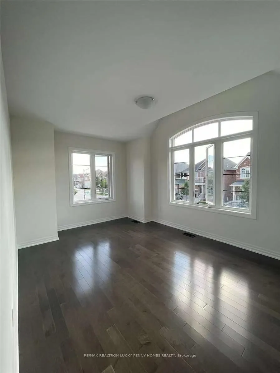 Photo 15 of 401 Fred Mclaren Boulevard, Markham, Wismer — HOMEH