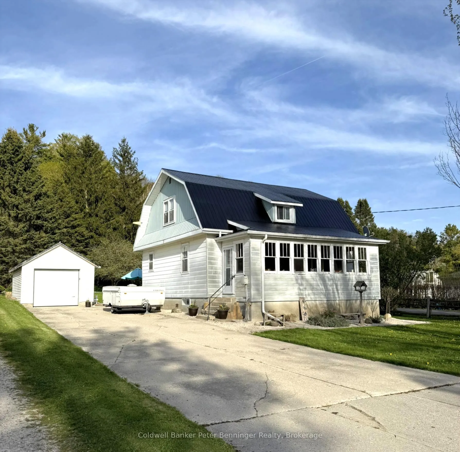 Front of 1216 Bruce Road 12