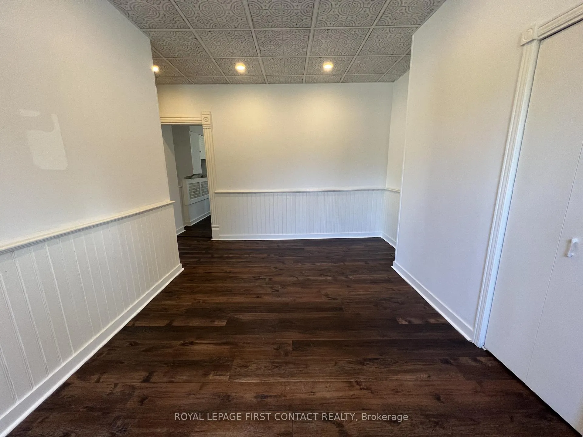 Photo 4 of Unit B, 228 Bayfield Street, Barrie, Bayfield — HOMEH