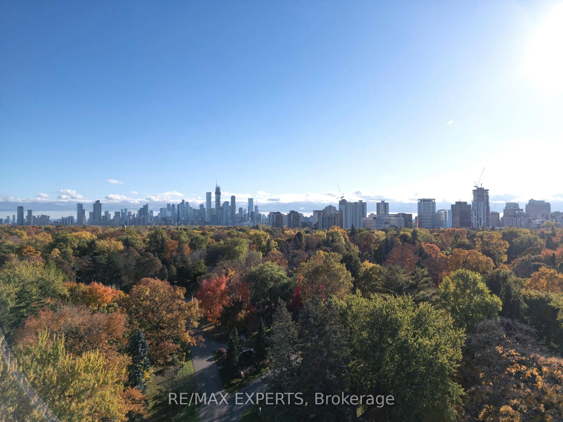 Photo 2 of Unit 1008, 319 Merton Street, Toronto, Mount Pleasant West — HOMEH