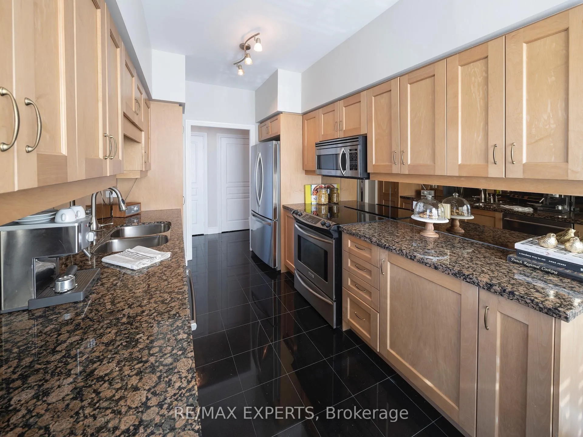 Photo 17 of Unit 1008, 319 Merton Street, Toronto, Mount Pleasant West — HOMEH