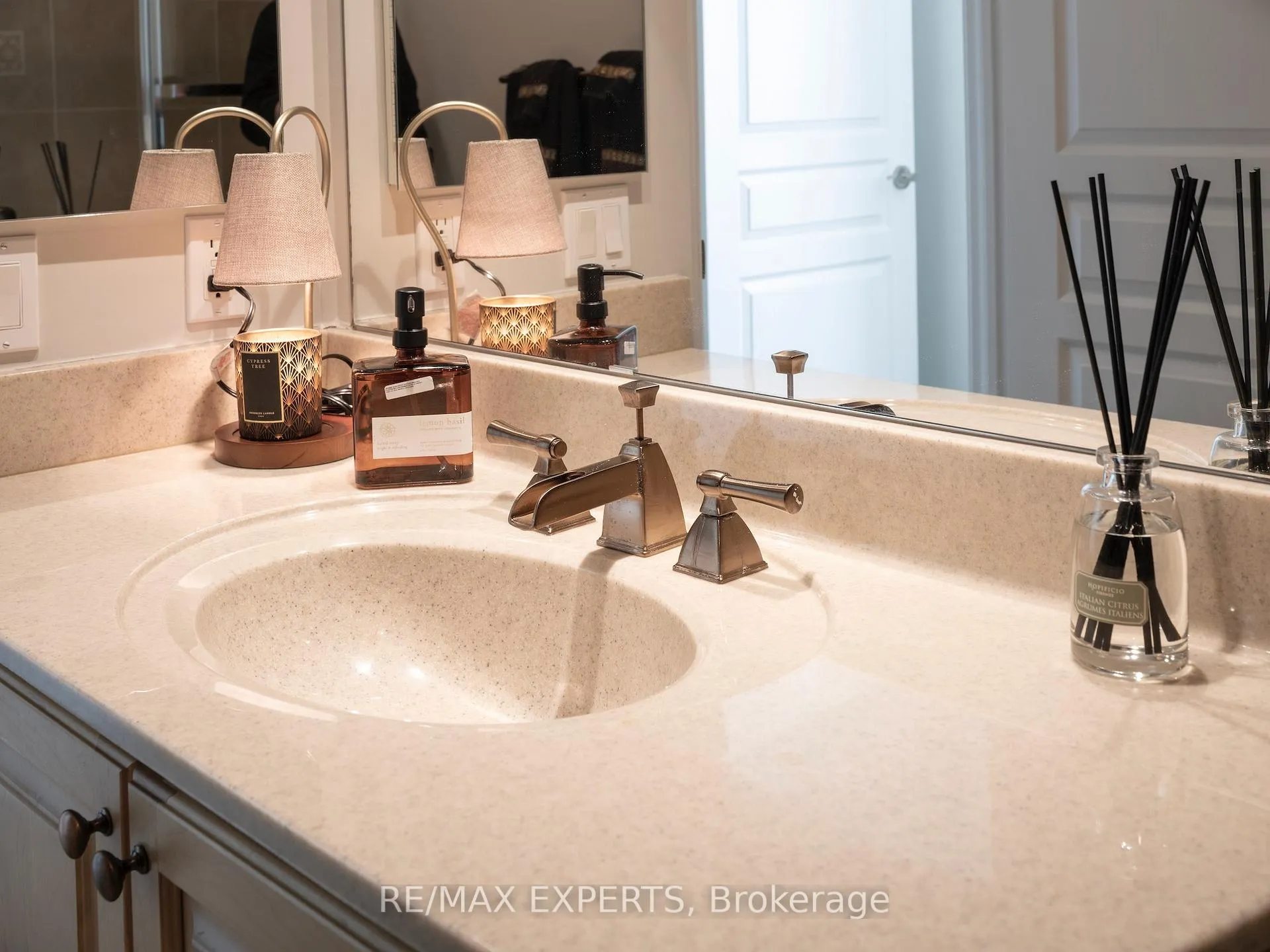 Photo 30 of Unit 1008, 319 Merton Street, Toronto, Mount Pleasant West — HOMEH