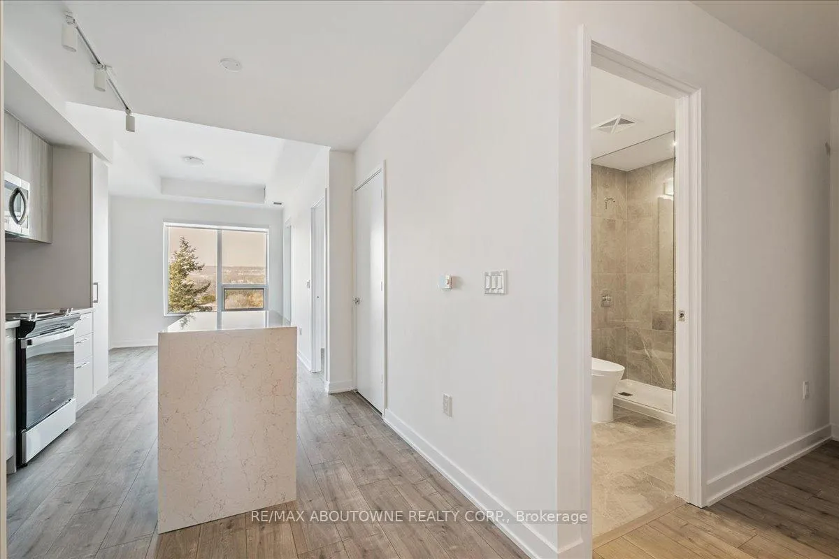 Photo 11 of Unit 612, 500 Plains Road E, Burlington, LaSalle — HOMEH