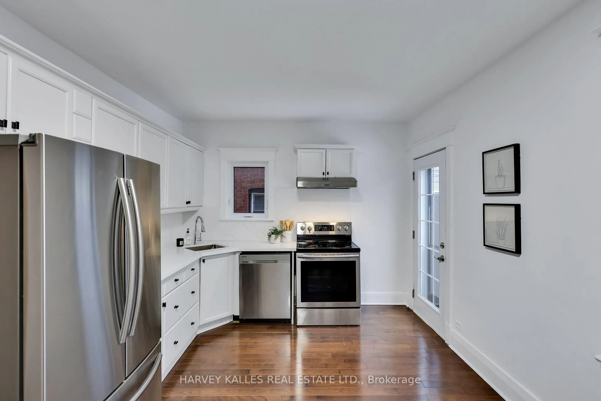 Photo 15 of 318 Forman Avenue, Toronto, Mount Pleasant East — HOMEH