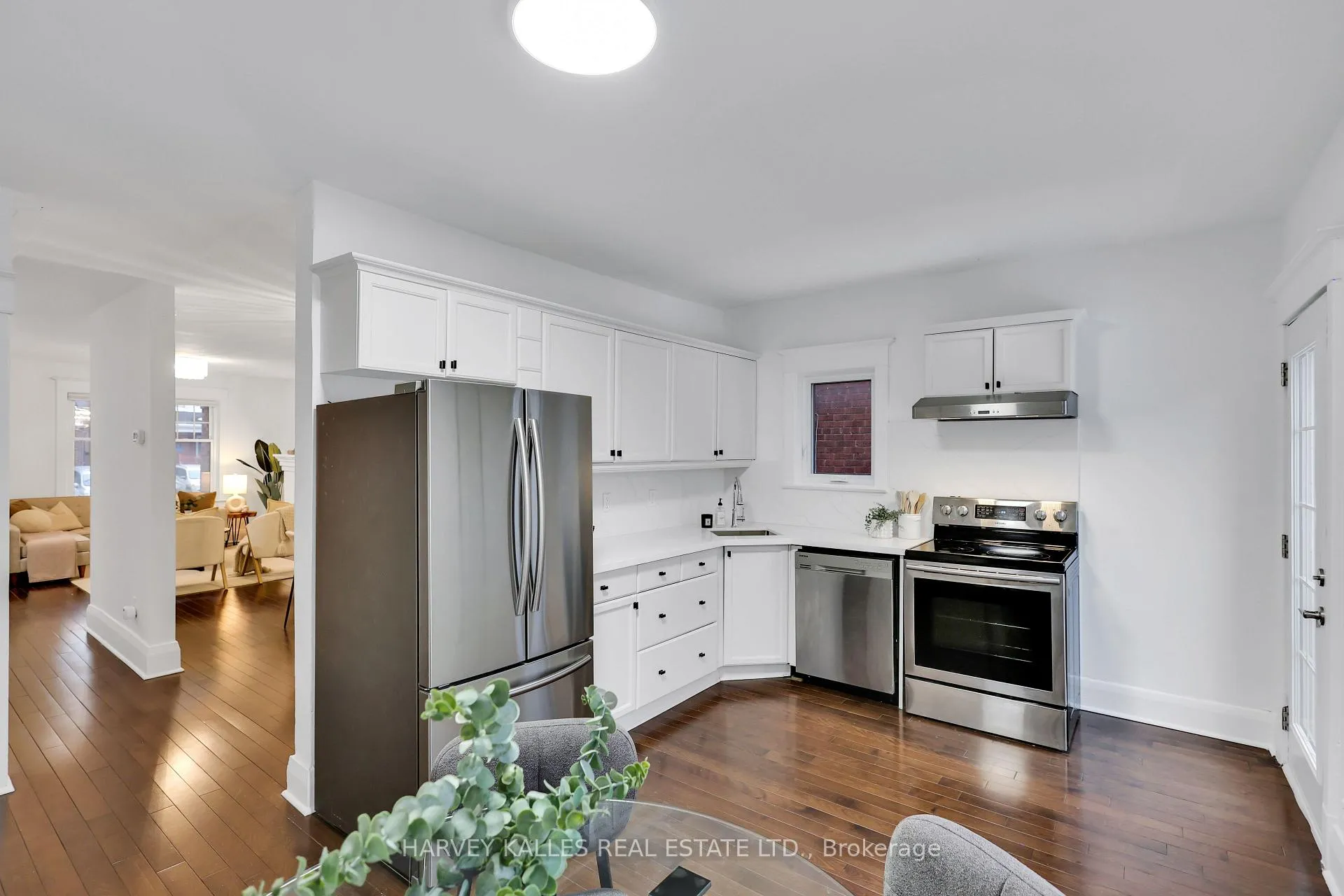 Photo 16 of 318 Forman Avenue, Toronto, Mount Pleasant East — HOMEH