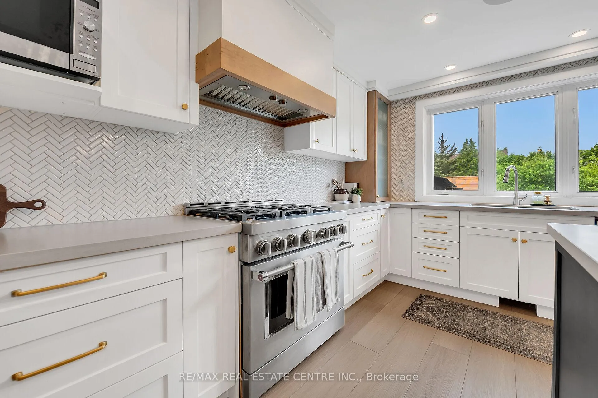 Photo 8 of 217 Jones Road, Hamilton, Stoney Creek — HOMEH