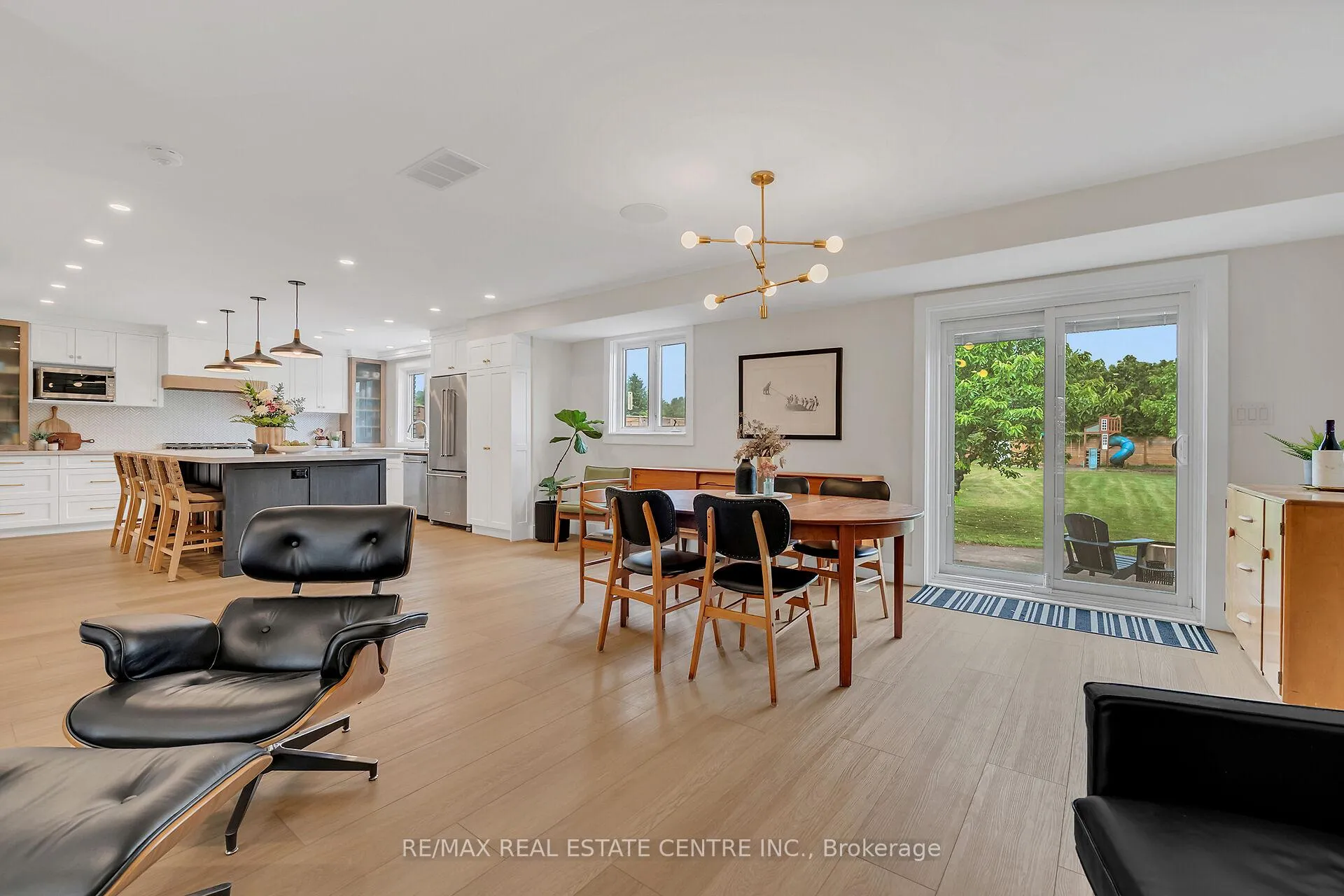 Photo 17 of 217 Jones Road, Hamilton, Stoney Creek — HOMEH