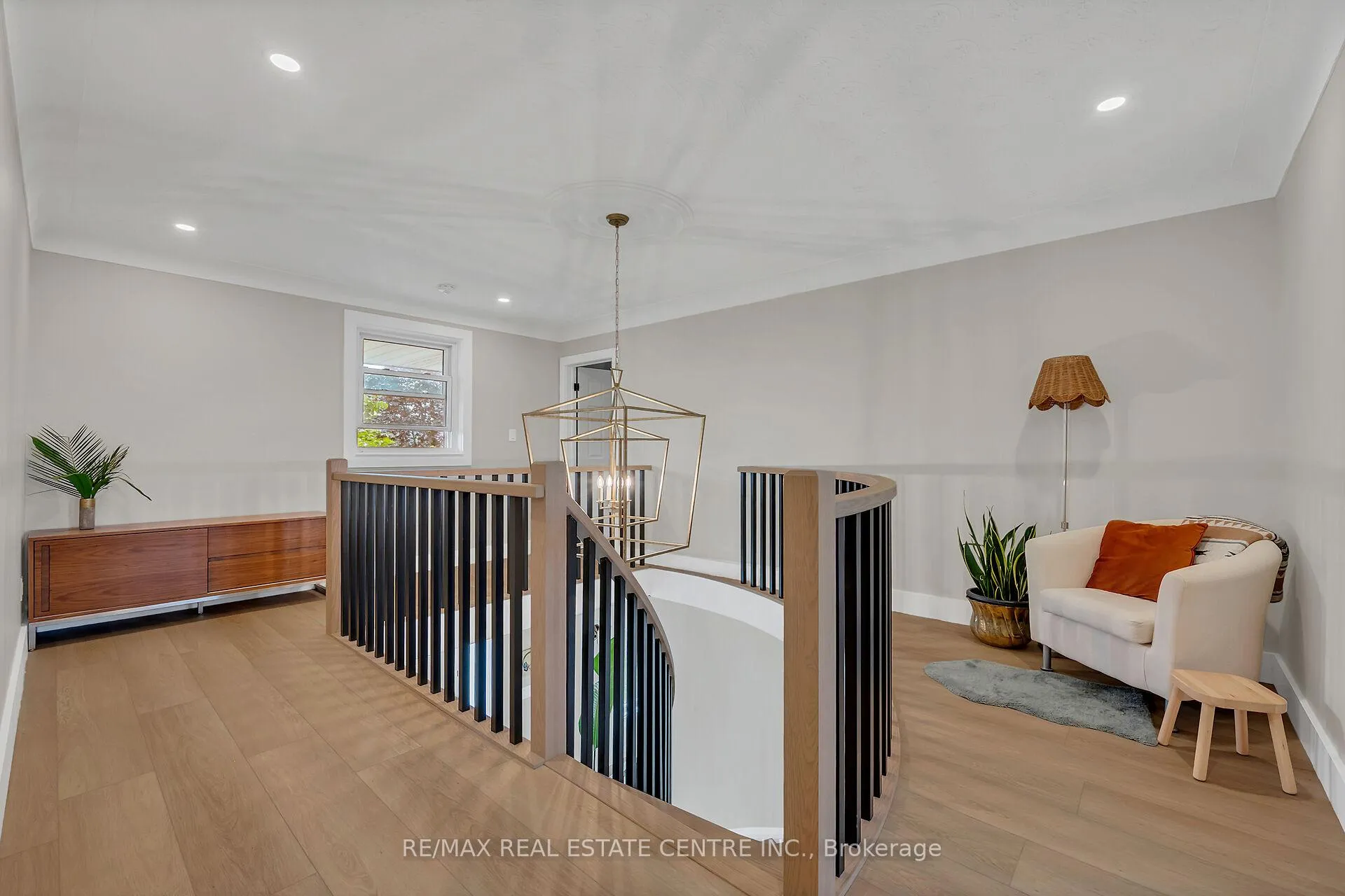Photo 24 of 217 Jones Road, Hamilton, Stoney Creek — HOMEH