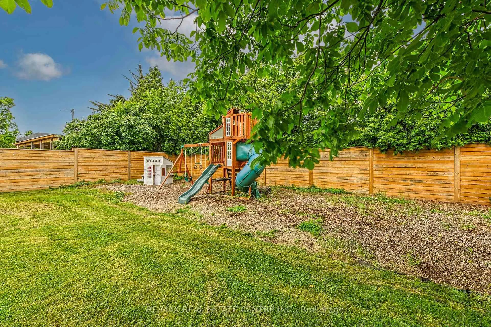 Photo 47 of 217 Jones Road, Hamilton, Stoney Creek — HOMEH