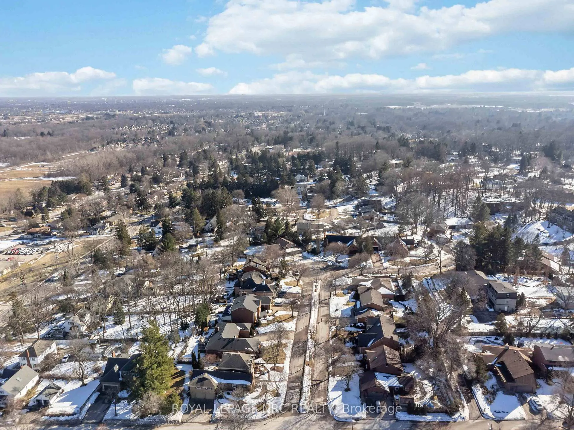 Photo 45 of 3 Petronella Parkway, Pelham, Fonthill — HOMEH