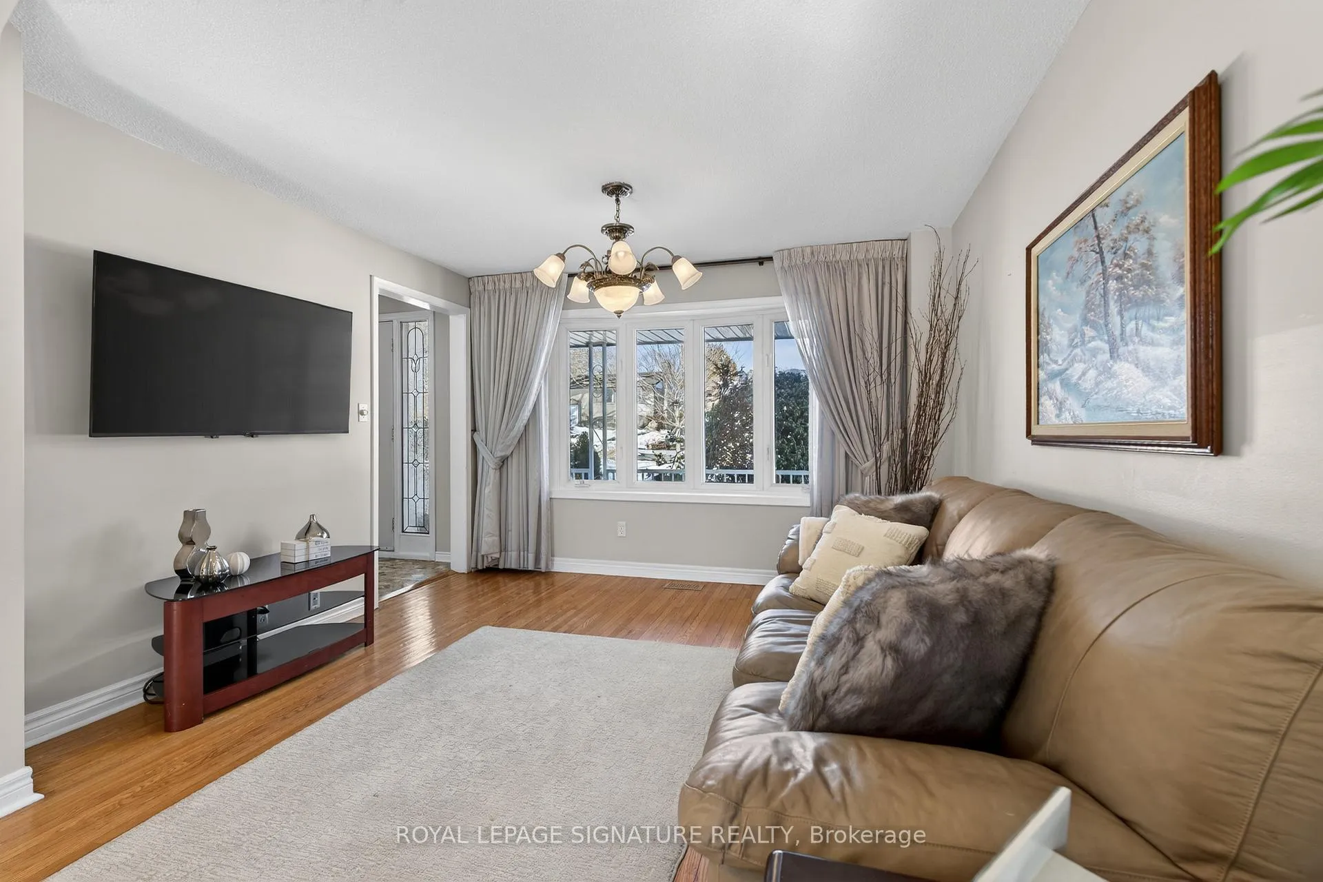 Photo 6 of 897 Pembridge Crescent, Kingston, South of Taylor-Kidd Blvd — HOMEH