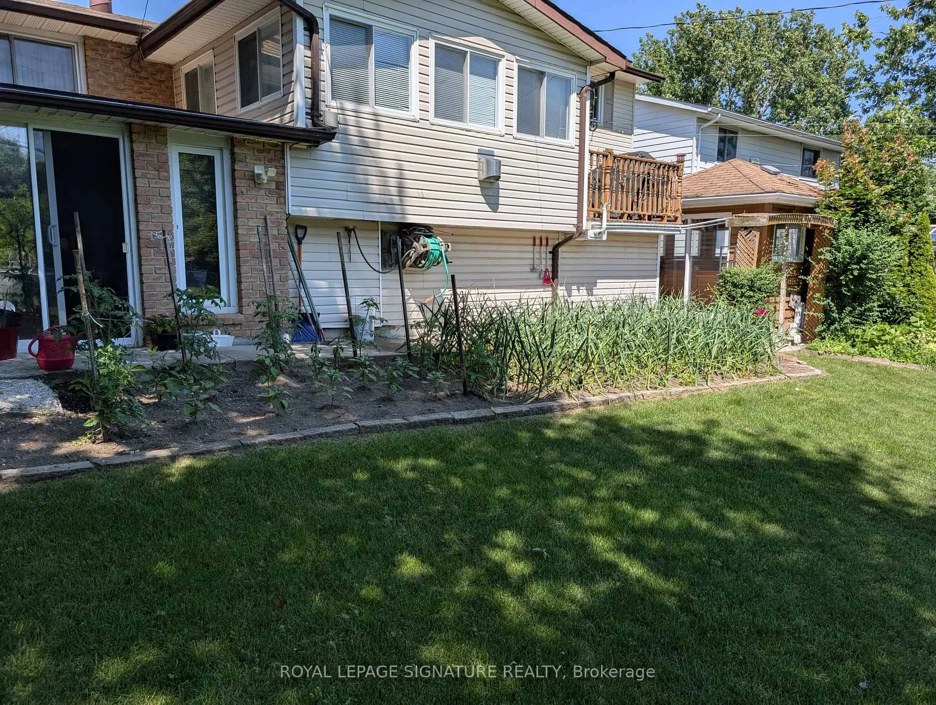 Photo 30 of 897 Pembridge Crescent, Kingston, South of Taylor-Kidd Blvd — HOMEH