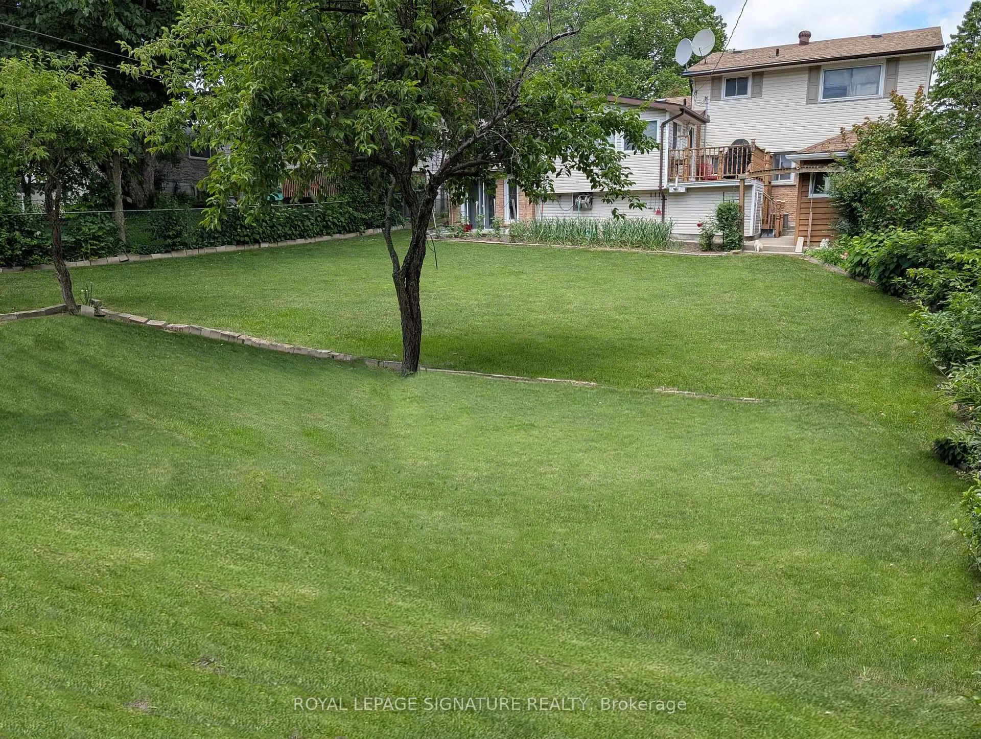 Photo 31 of 897 Pembridge Crescent, Kingston, South of Taylor-Kidd Blvd — HOMEH