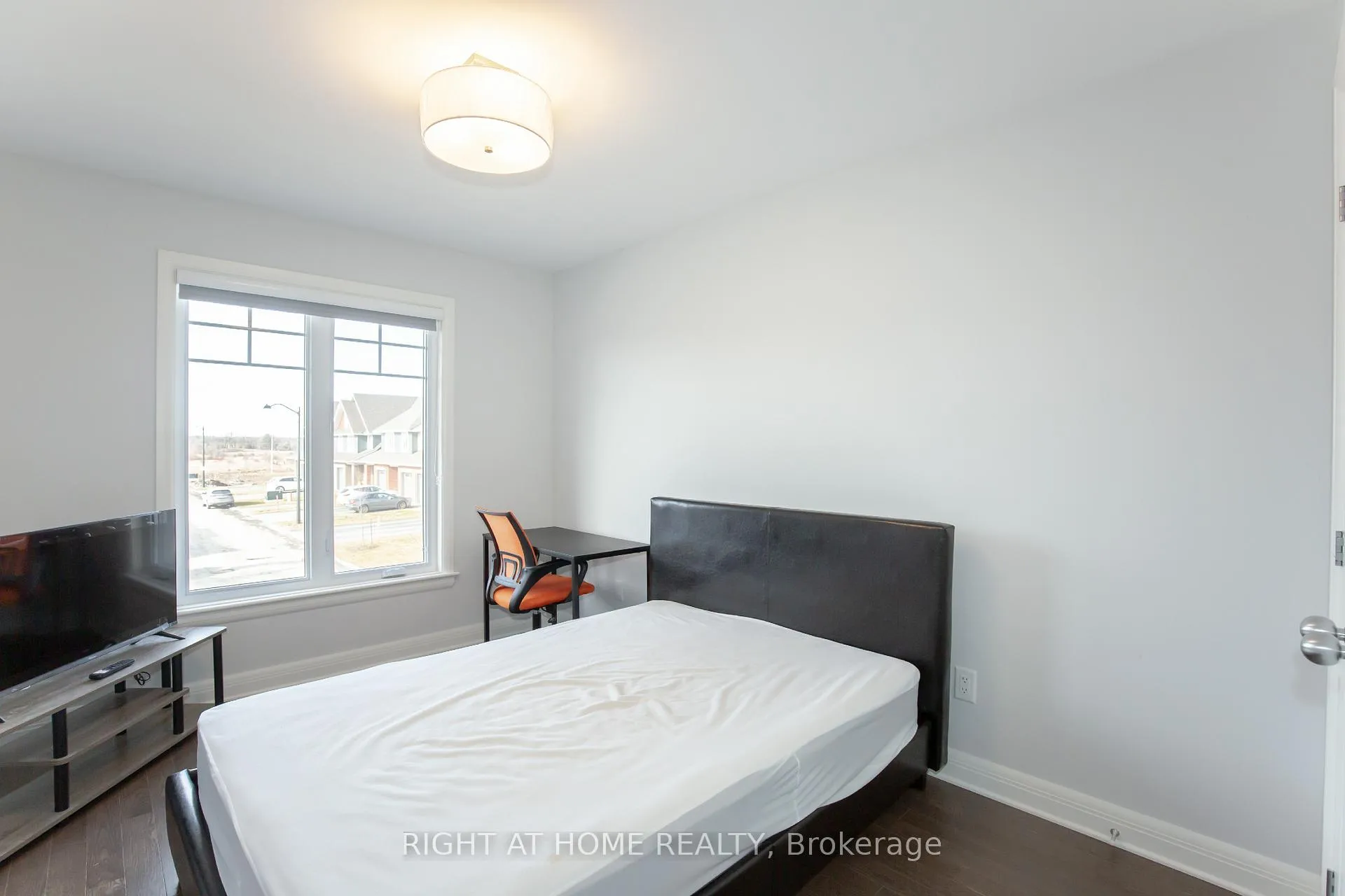 Photo 19 of 521 Hitzlay Terrace, Ottawa, Kanata - Kanata Lakes/Heritage Hills — HOMEH