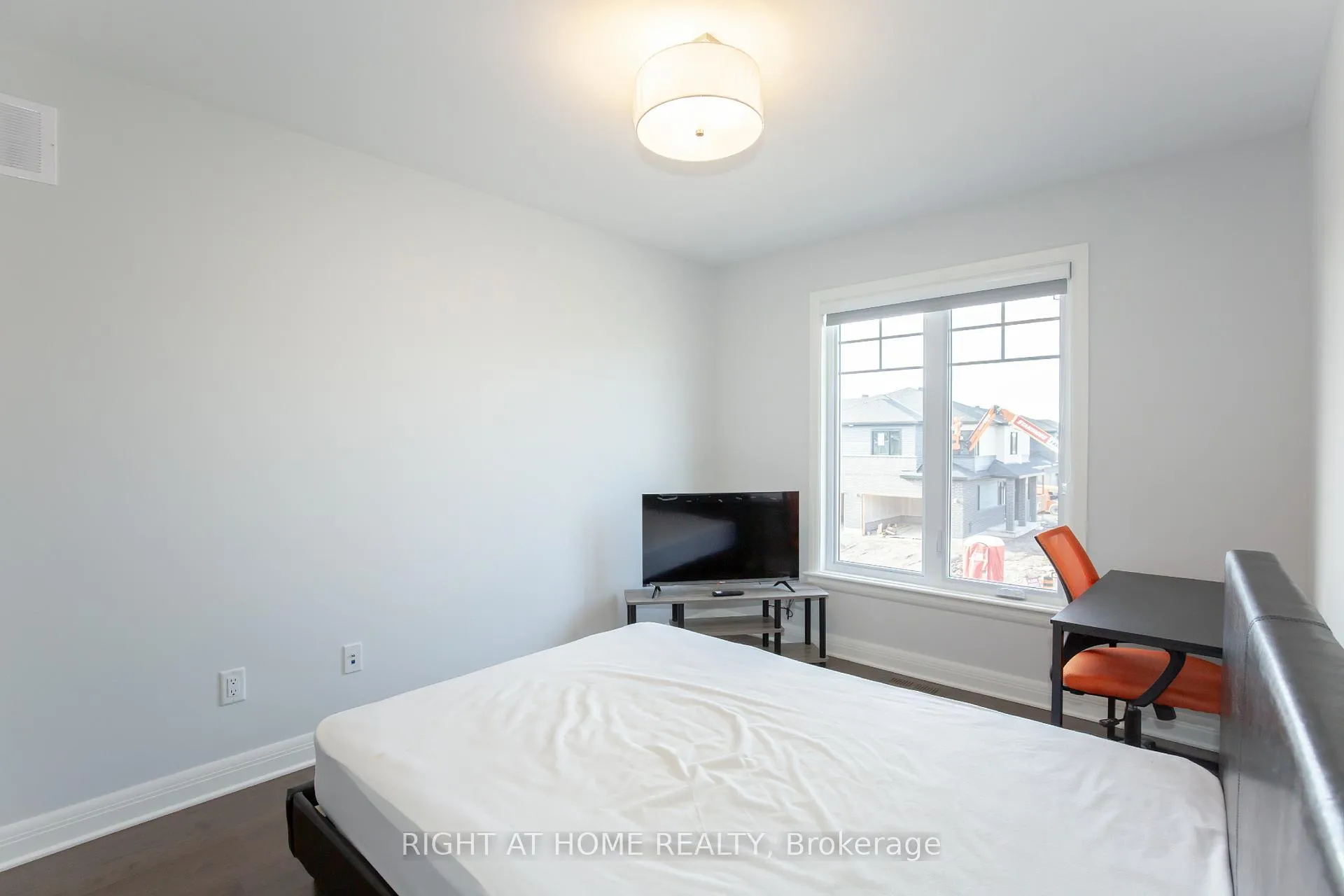 Photo 20 of 521 Hitzlay Terrace, Ottawa, Kanata - Kanata Lakes/Heritage Hills — HOMEH