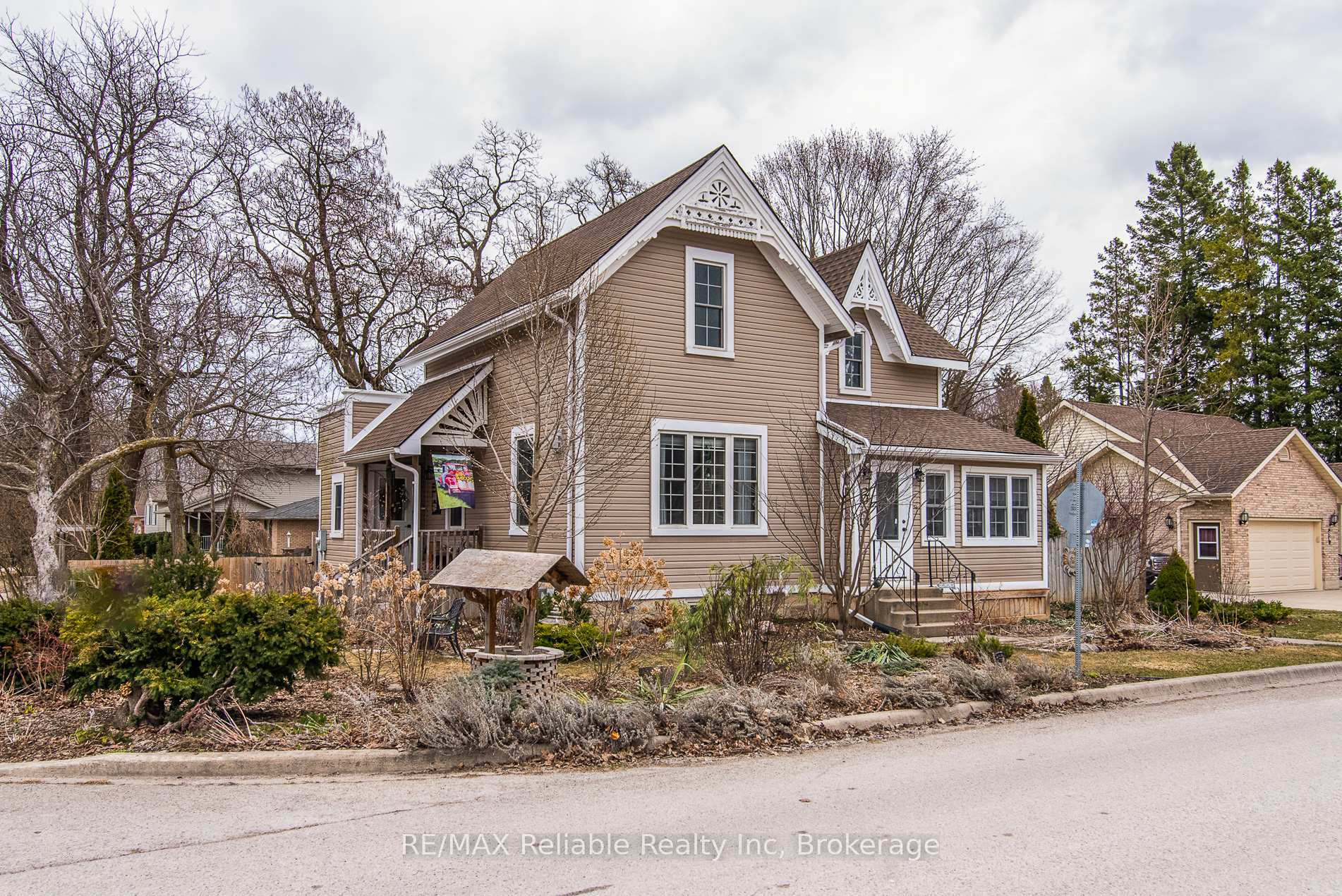 Photo 1 of 60 Centre Street, Huron East, Seaforth — HOMEH