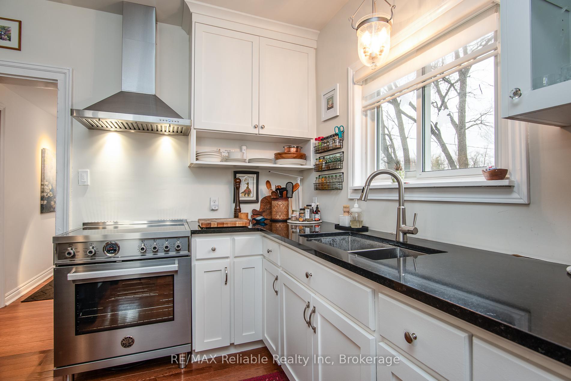 Photo 19 of 60 Centre Street, Huron East, Seaforth — HOMEH