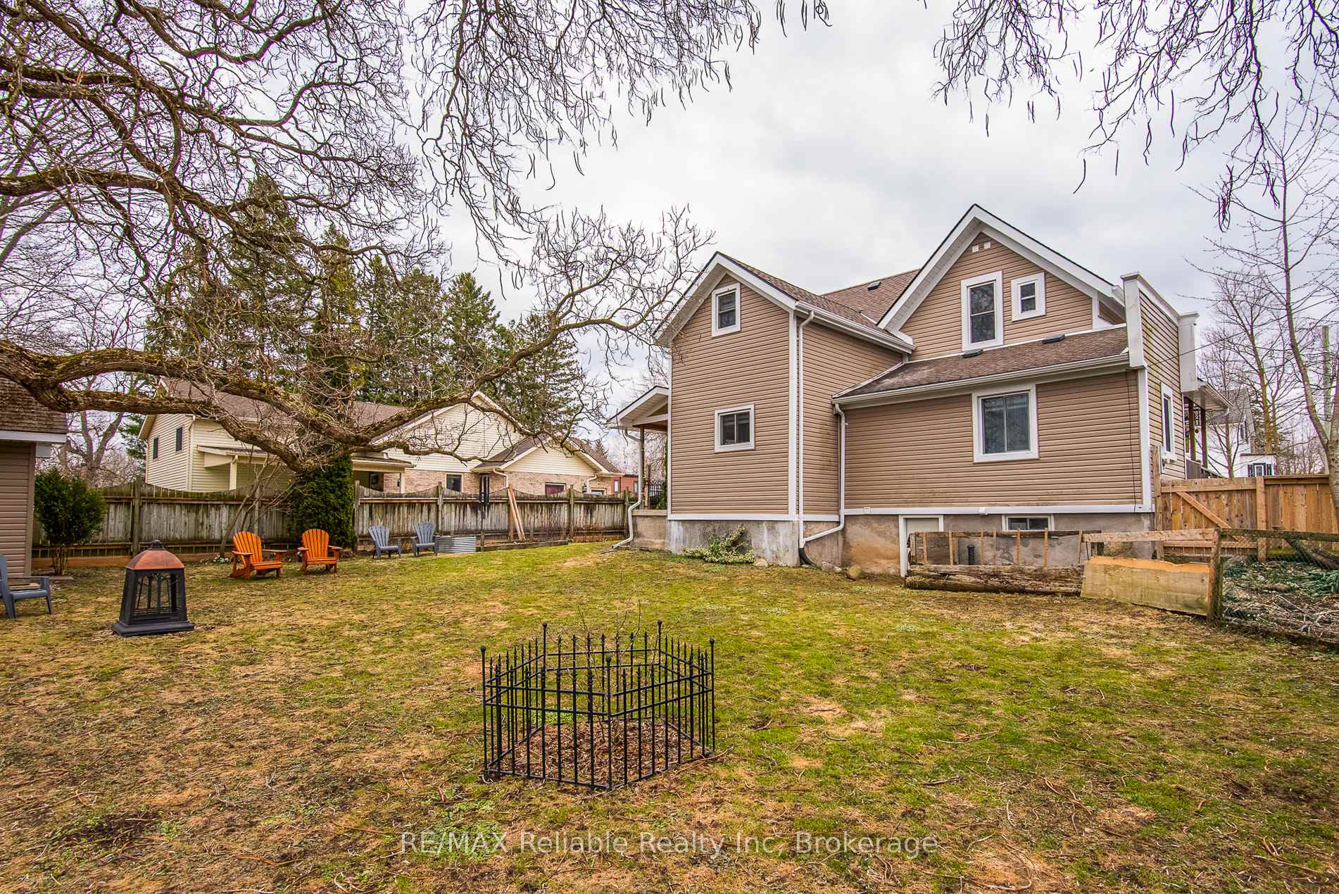 Photo 47 of 60 Centre Street, Huron East, Seaforth — HOMEH