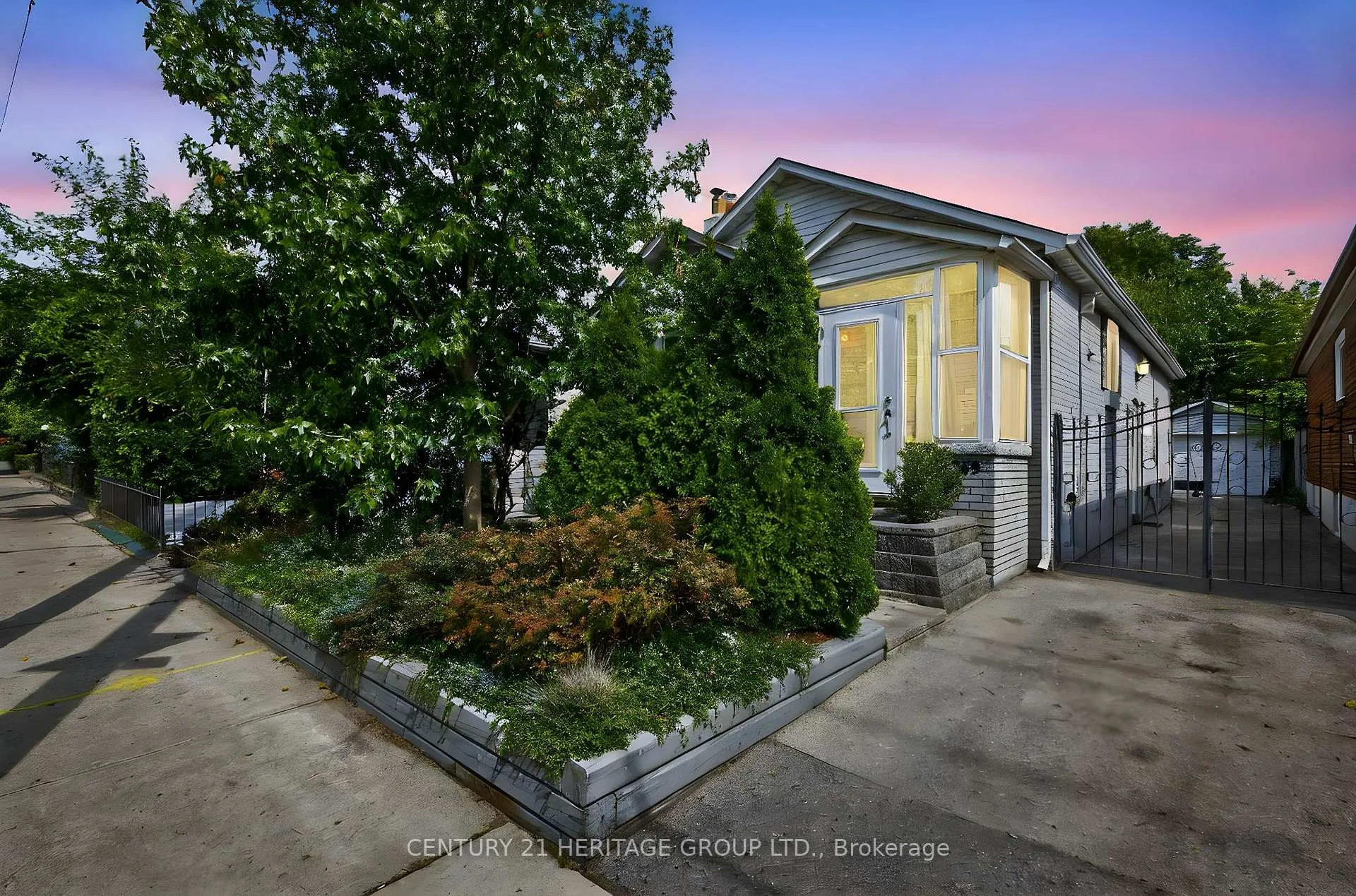 Photo 1 of 1269 Broadview Avenue, Toronto, Broadview North — HOMEH