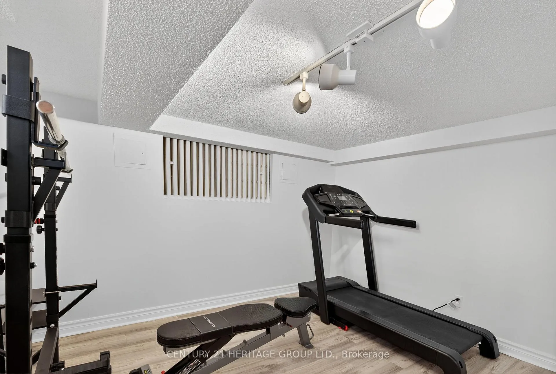 Photo 21 of 1269 Broadview Avenue, Toronto, Broadview North — HOMEH