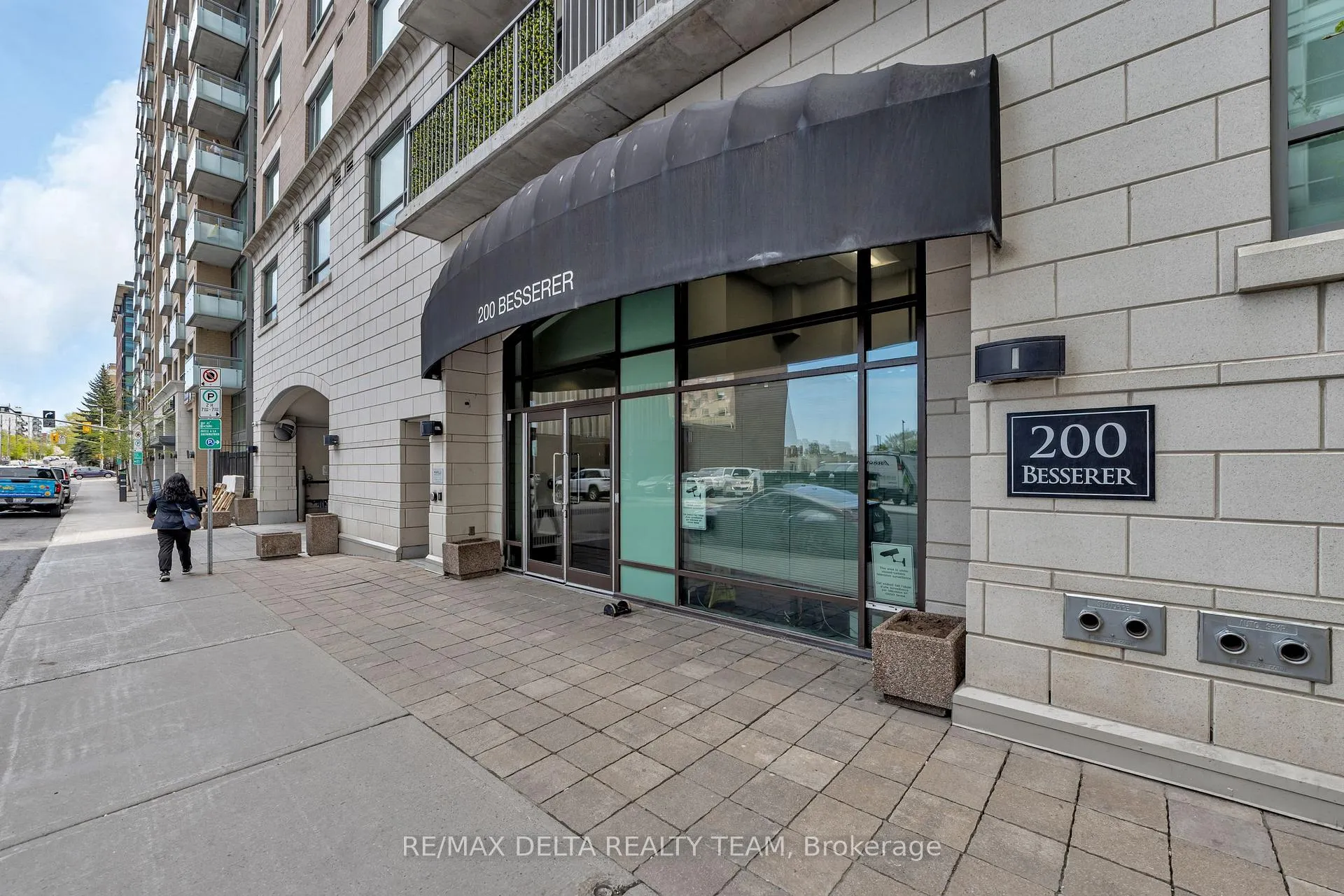 Front of Unit 1202, 200 Besserer Street