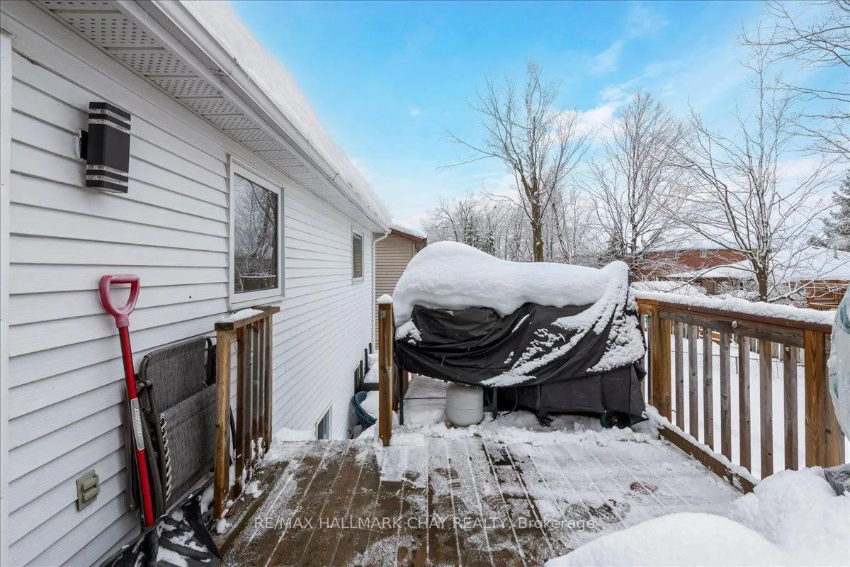 Photo 17 of 207 Burns Circle, Barrie, Northwest — HOMEH