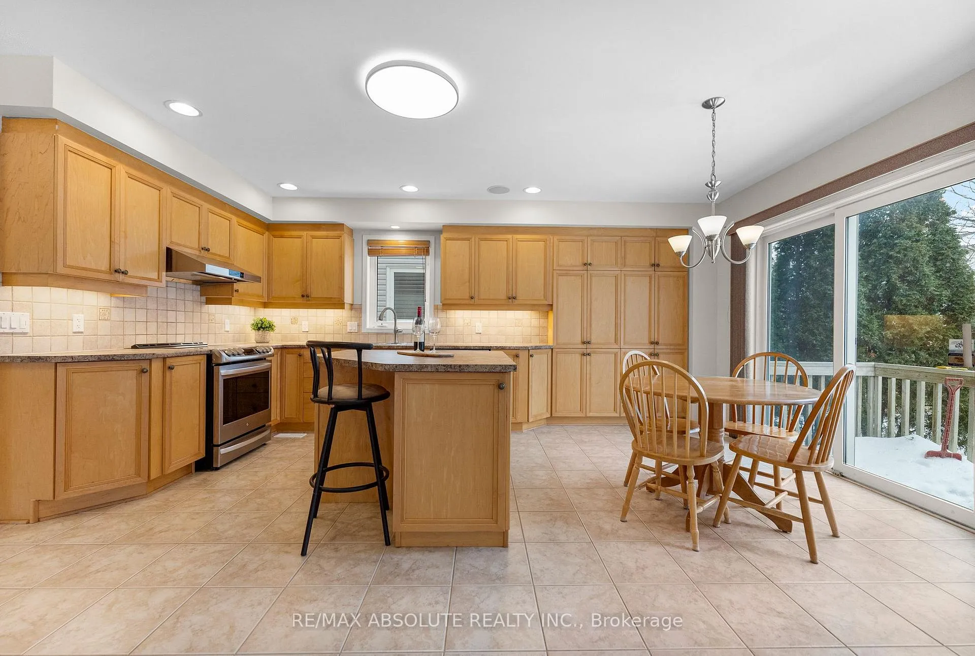 Photo 9 of 115 Arrowwood Drive, Ottawa, Stittsville (South) — HOMEH